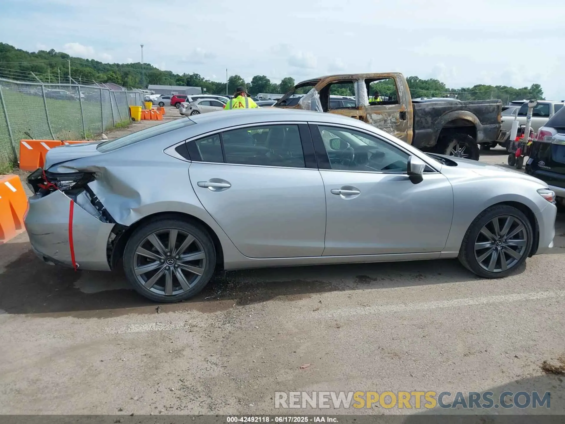 13 Photograph of a damaged car JM1GL1VM5K1508369 MAZDA MAZDA6 2019