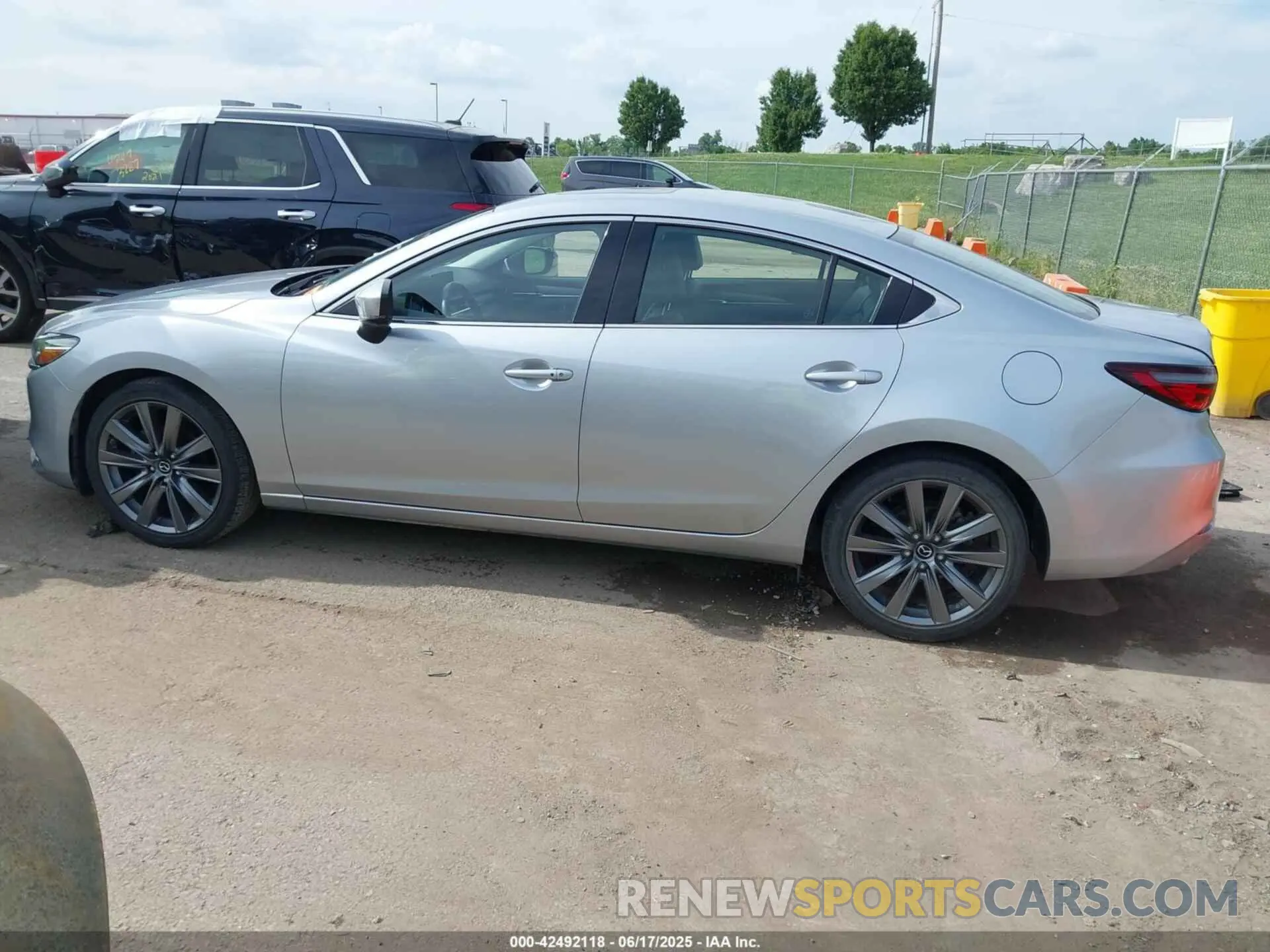 14 Photograph of a damaged car JM1GL1VM5K1508369 MAZDA MAZDA6 2019