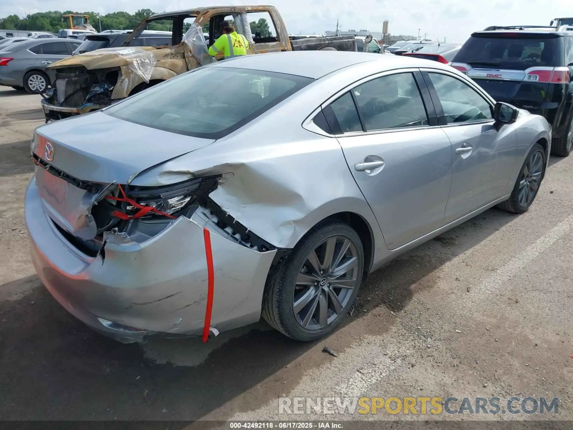 4 Photograph of a damaged car JM1GL1VM5K1508369 MAZDA MAZDA6 2019