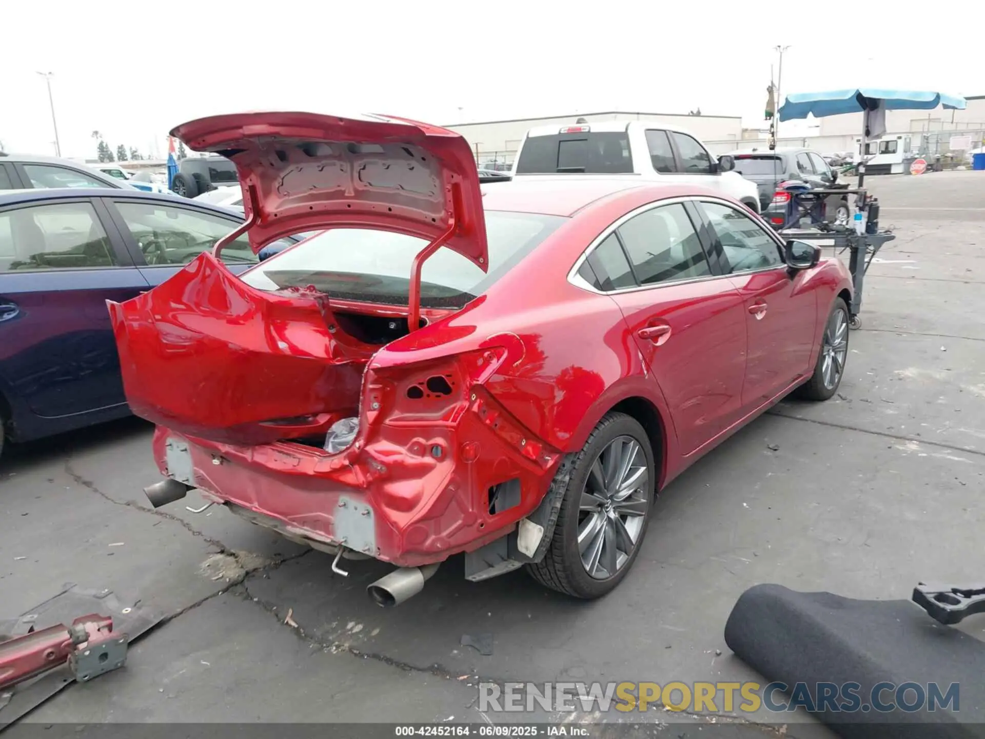 4 Photograph of a damaged car JM1GL1TY8L1511600 MAZDA MAZDA6 2020