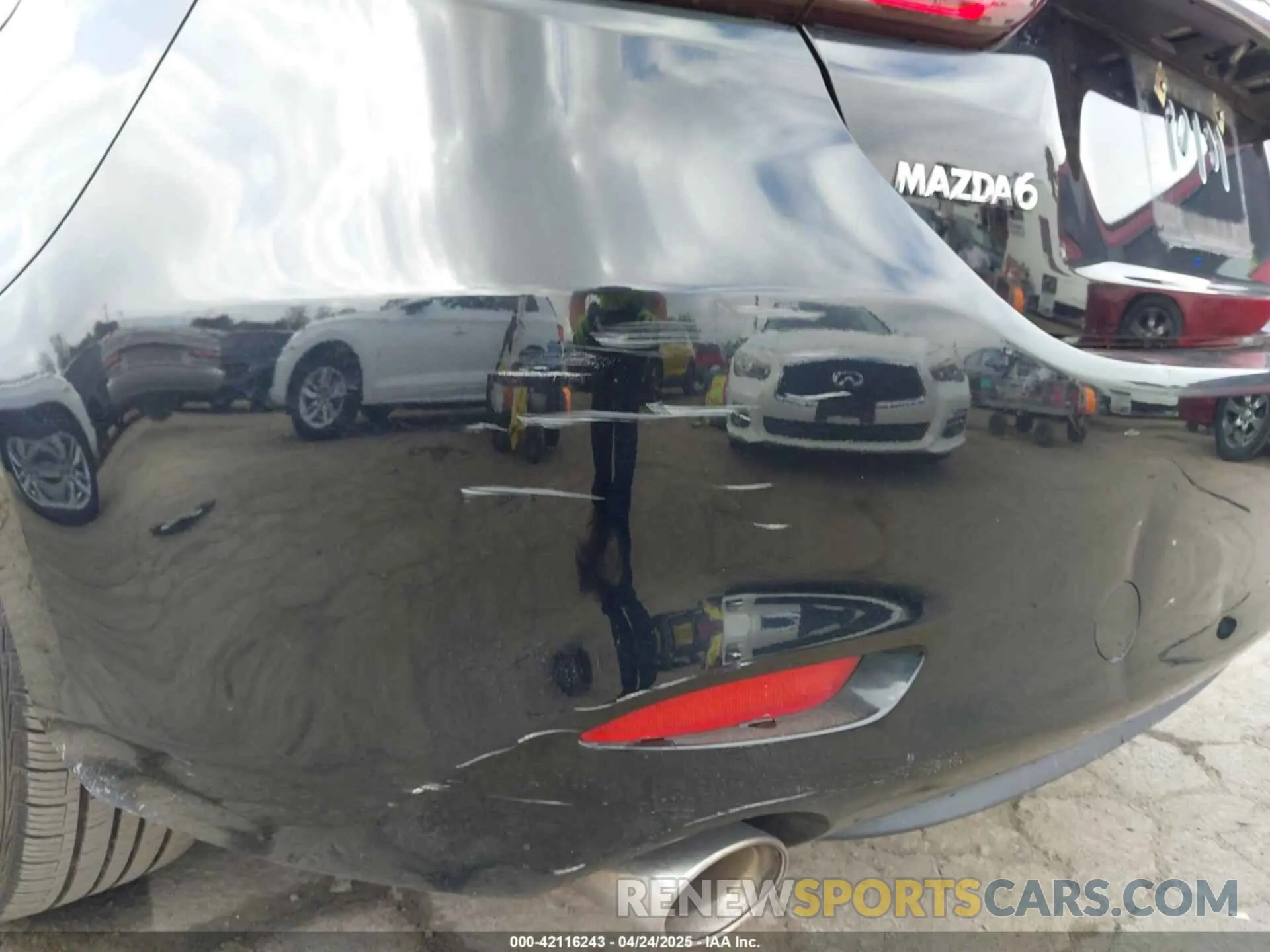 18 Photograph of a damaged car JM1GL1UM1L1515077 MAZDA MAZDA6 2020