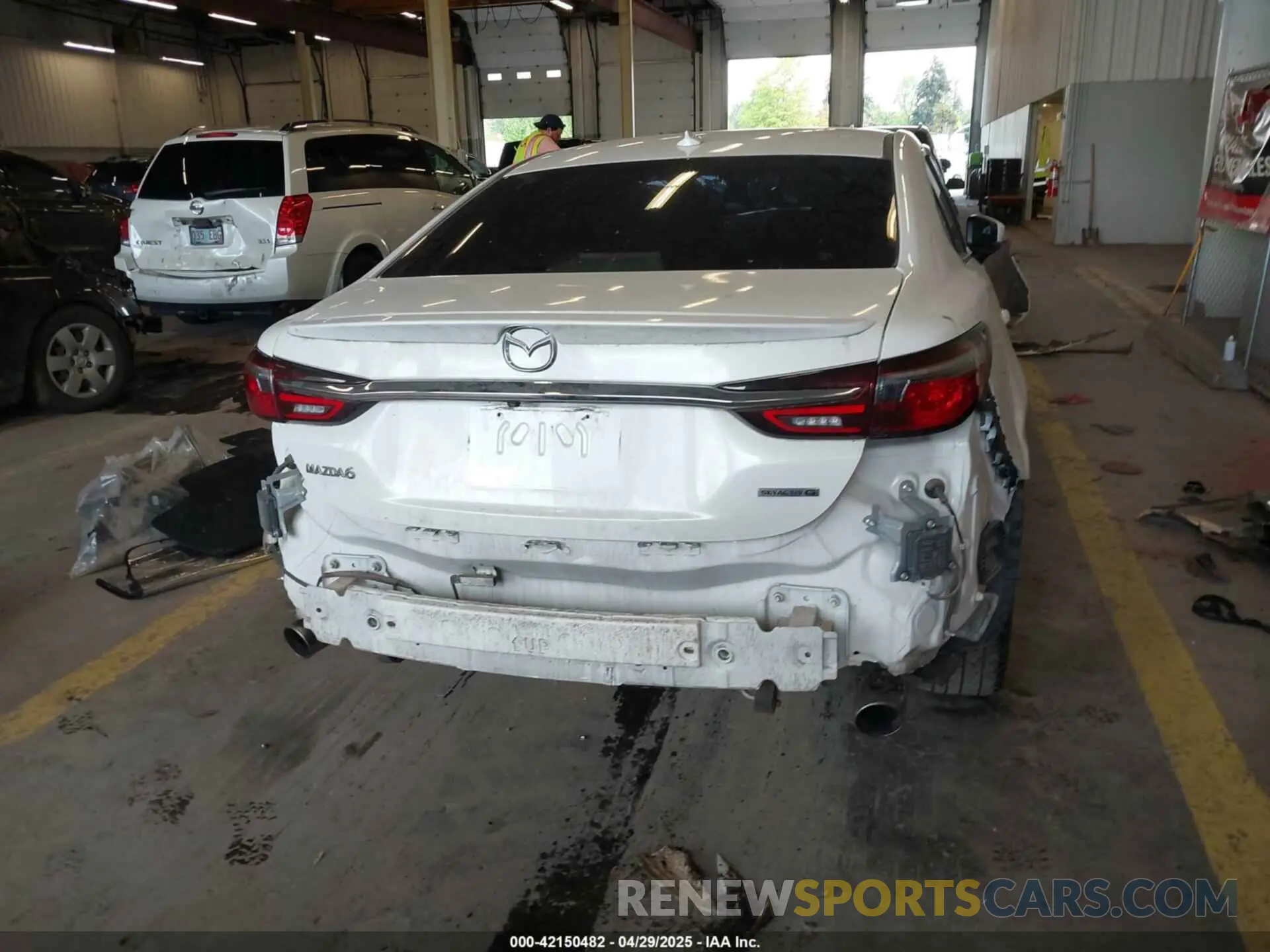 16 Photograph of a damaged car JM1GL1WY7L1520977 MAZDA MAZDA6 2020