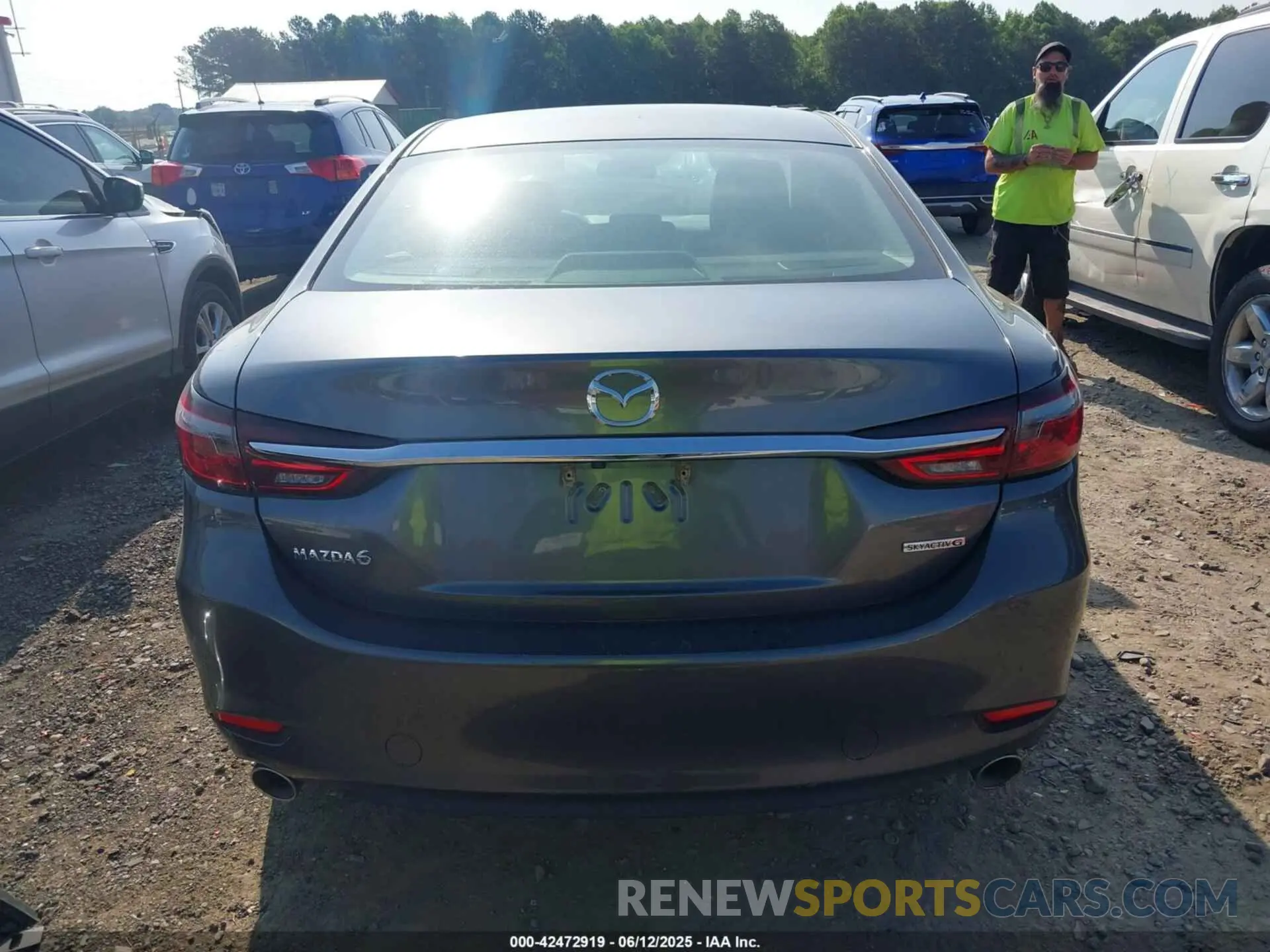 17 Photograph of a damaged car JM1GL1VM3M1603404 MAZDA MAZDA6 2021