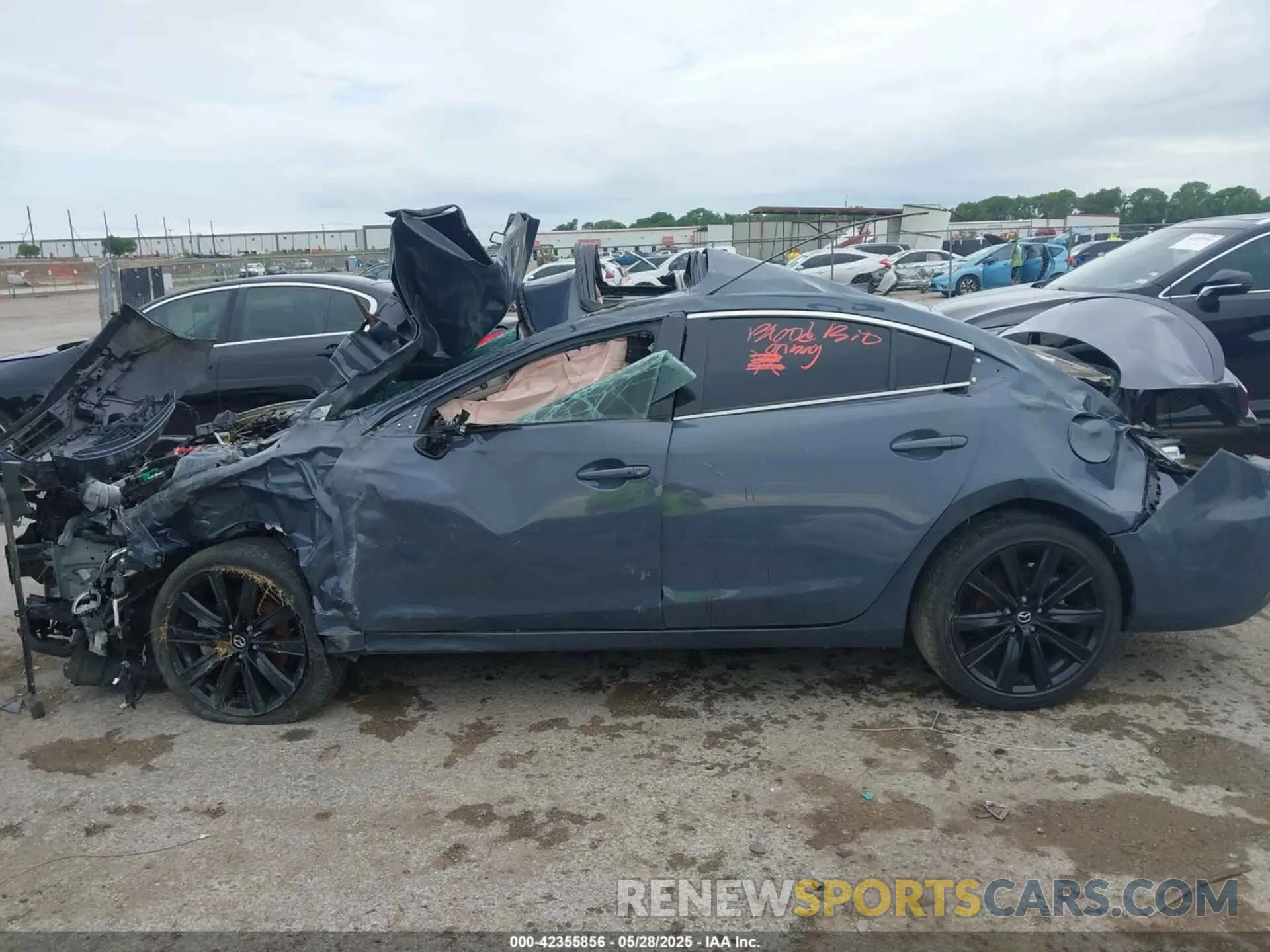 13 Photograph of a damaged car JM1GL1WY4M1601095 MAZDA MAZDA6 2021