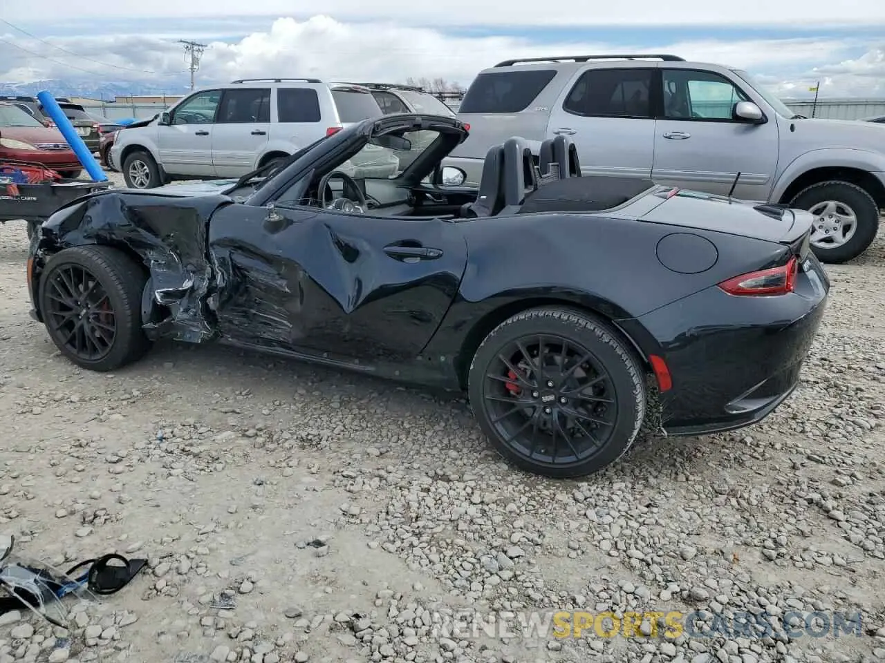 2 Photograph of a damaged car JM1NDAC79M0457422 MAZDA MIATA 2021