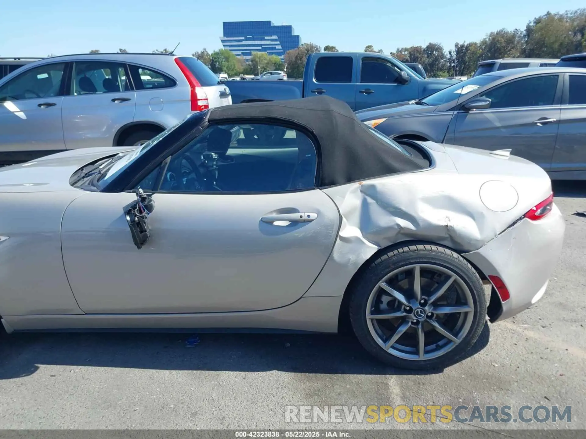 14 Photograph of a damaged car JM1NDAD74N0505814 MAZDA MX-5 MIATA 2022