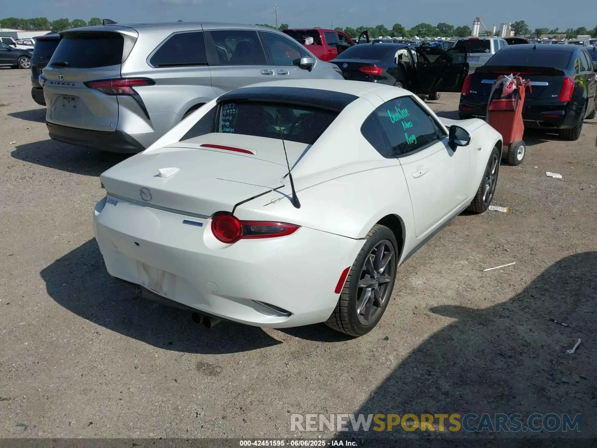 4 Photograph of a damaged car JM1NDAM73L0414658 MAZDA MX-5 MIATA RF 2020
