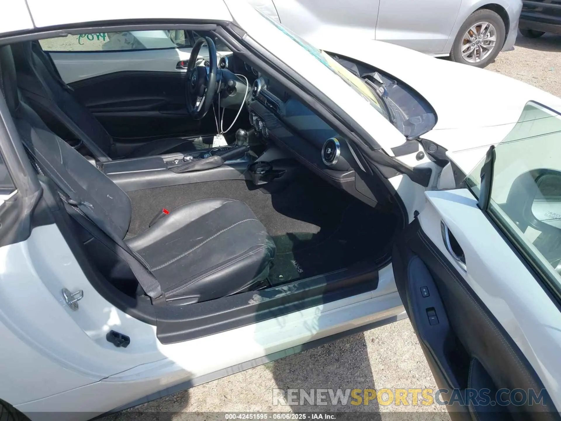 5 Photograph of a damaged car JM1NDAM73L0414658 MAZDA MX-5 MIATA RF 2020