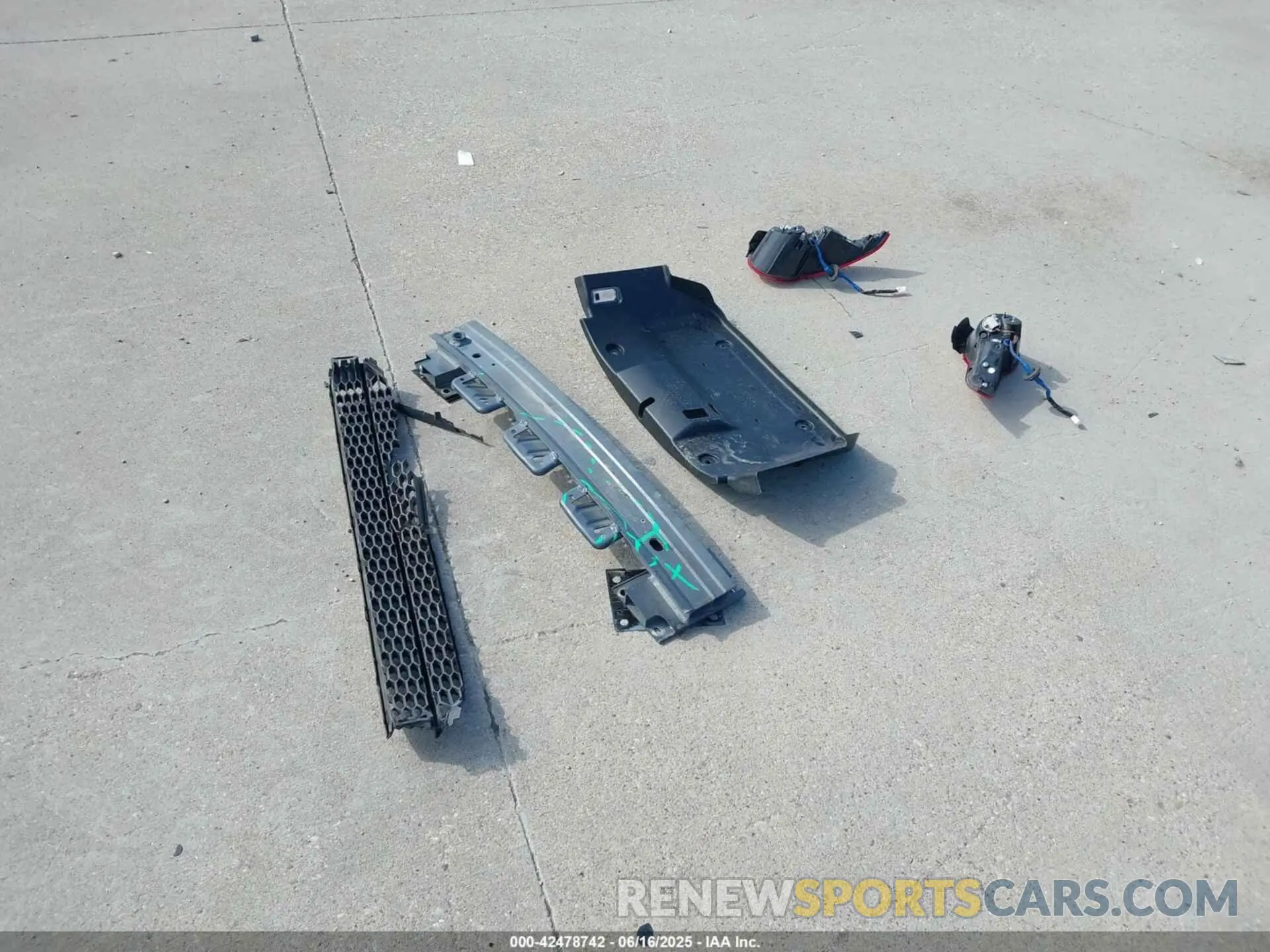 12 Photograph of a damaged car JM1NDAM75L0418243 MAZDA MX-5 MIATA RF 2020