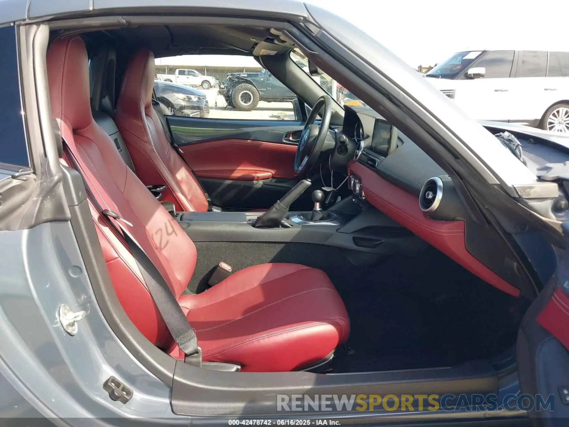 5 Photograph of a damaged car JM1NDAM75L0418243 MAZDA MX-5 MIATA RF 2020