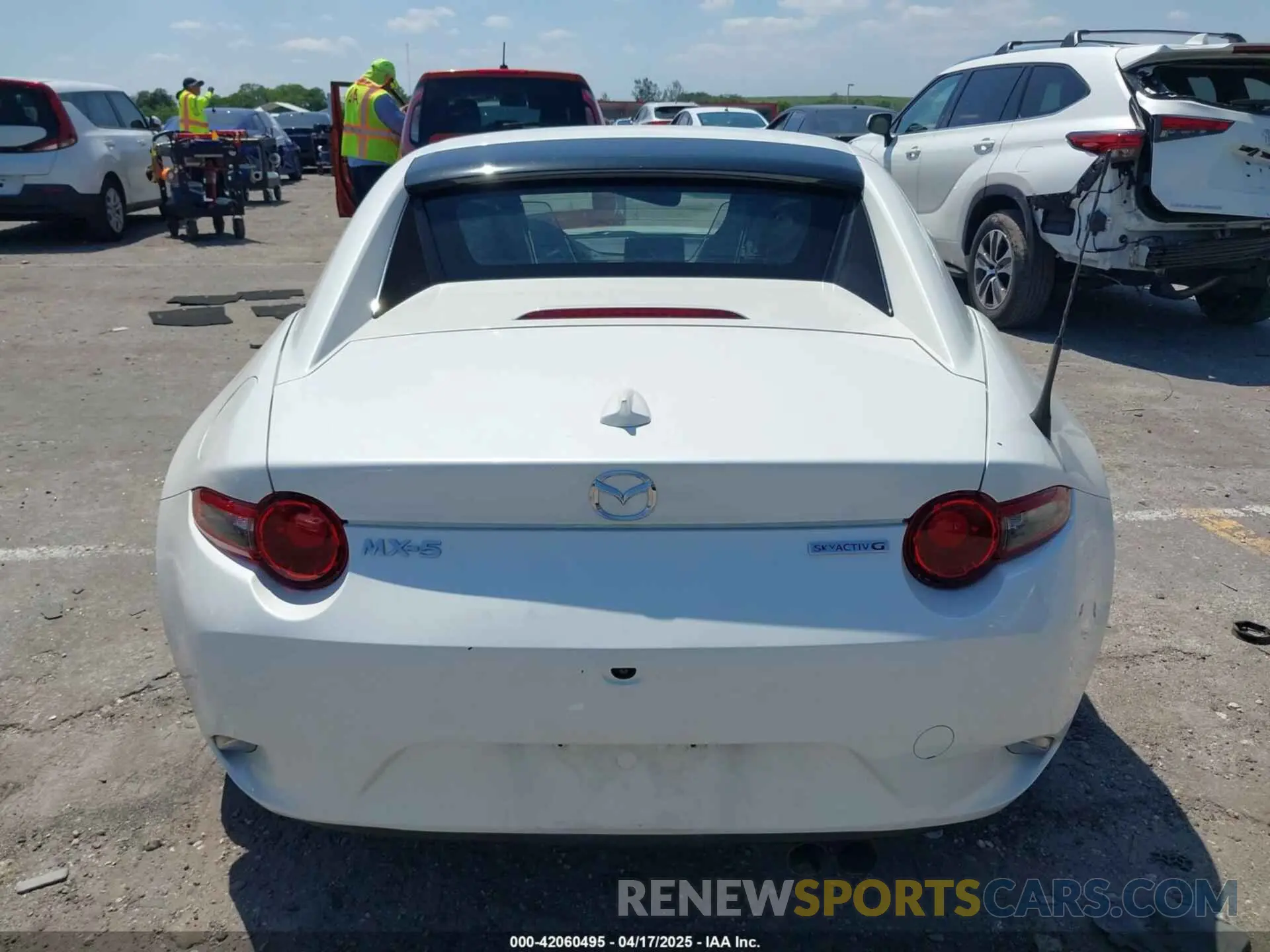 16 Photograph of a damaged car JM1NDAM75M0450871 MAZDA MX-5 MIATA RF 2021