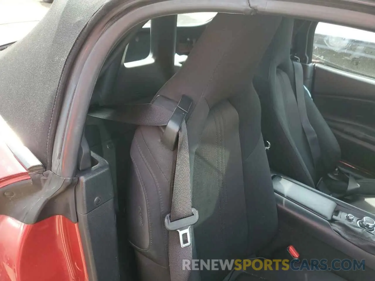 10 Photograph of a damaged car JM1NDAB74K0304963 MAZDA MX5 2019