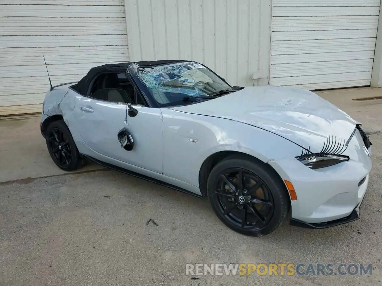 4 Photograph of a damaged car JM1NDAC78K0311347 MAZDA MX5 2019