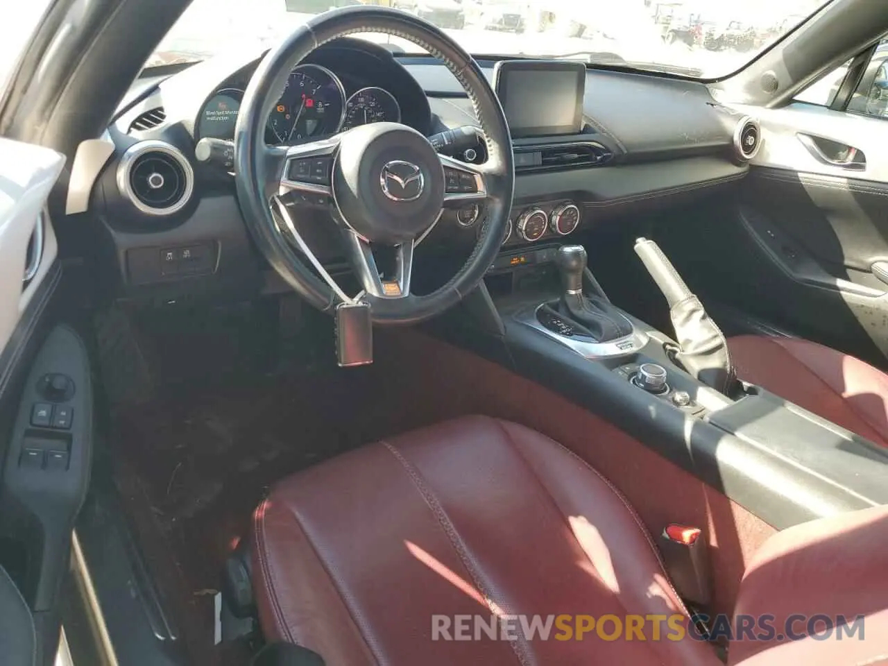8 Photograph of a damaged car JM1NDAJ76L0417073 MAZDA MX5 2020