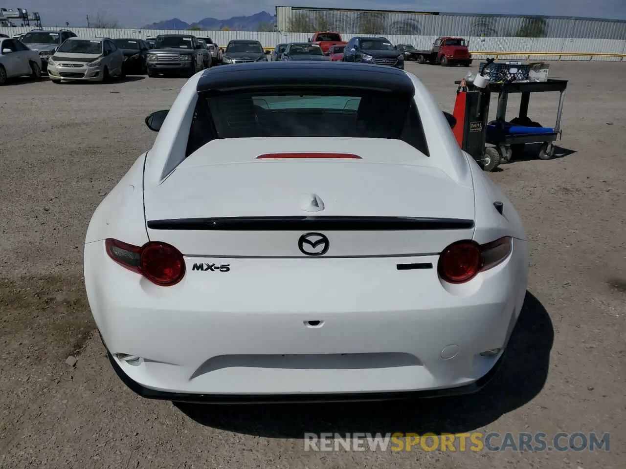 6 Photograph of a damaged car JM1NDAL74L0411298 MAZDA MX5 2020