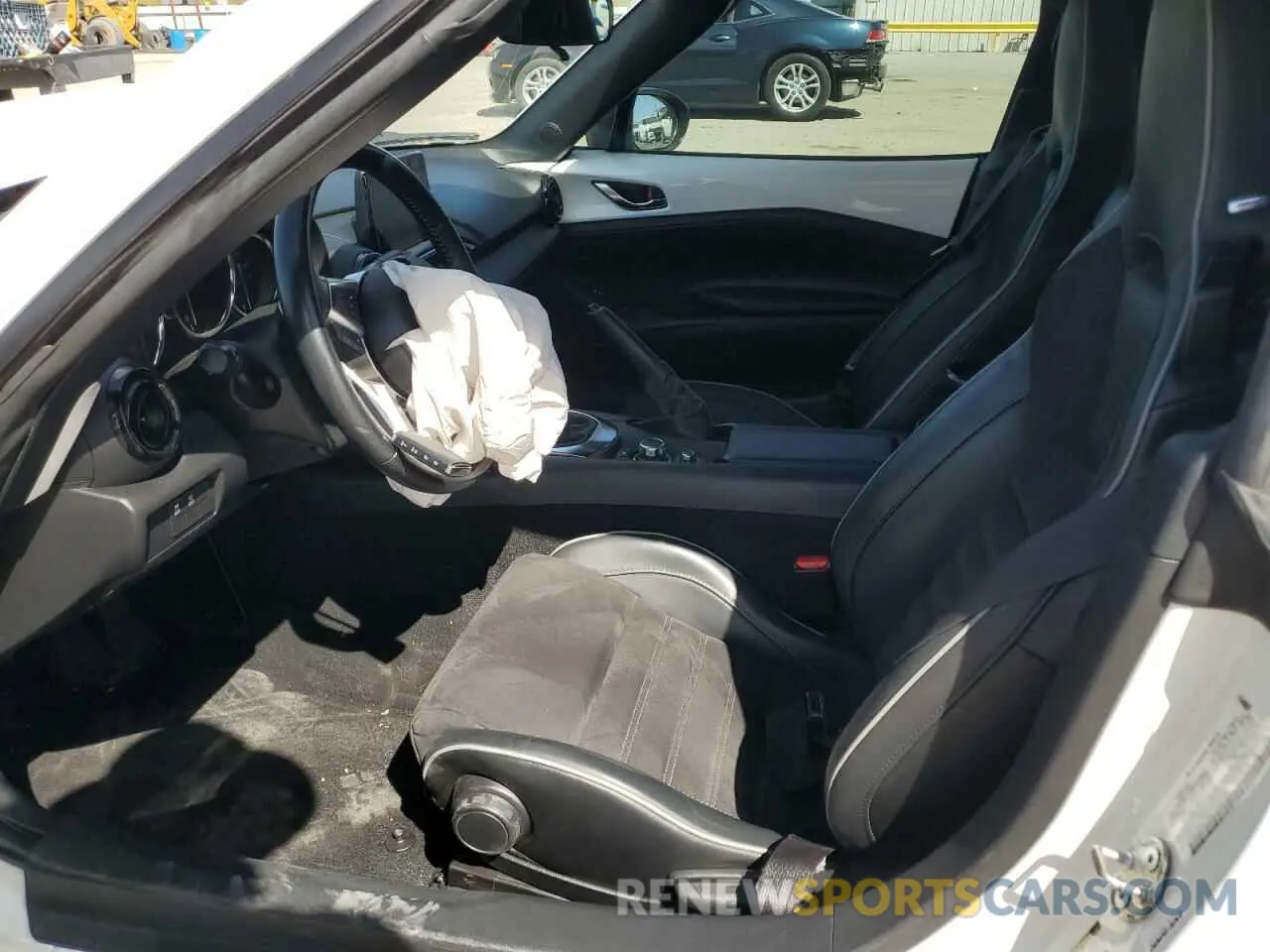 7 Photograph of a damaged car JM1NDAL74L0411298 MAZDA MX5 2020