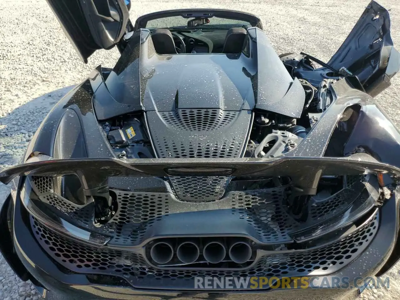 11 Photograph of a damaged car SBM14SCA4NW765703 MCLAREN AUTOMOTIVE 765LT 2022