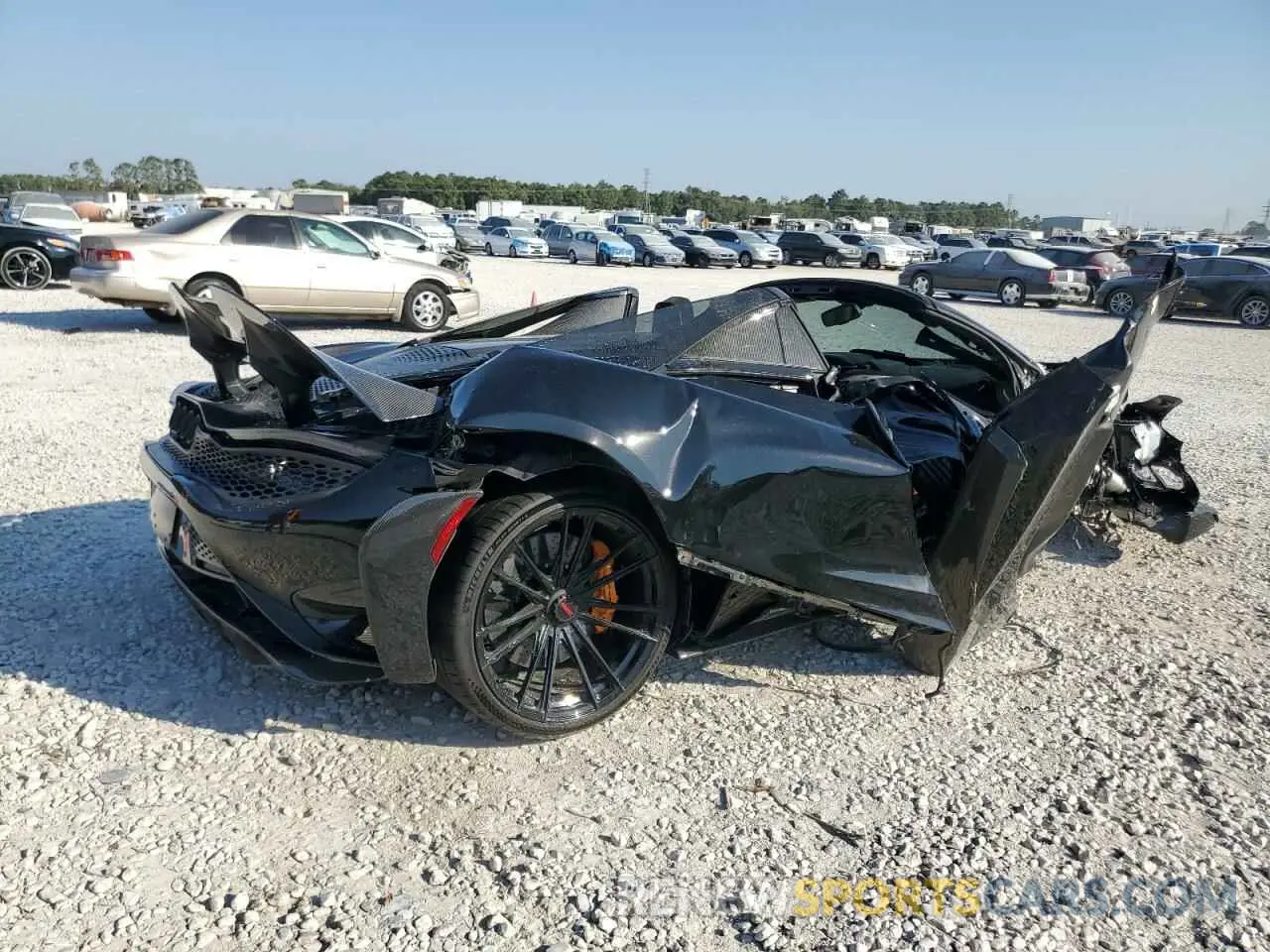3 Photograph of a damaged car SBM14SCA4NW765703 MCLAREN AUTOMOTIVE 765LT 2022