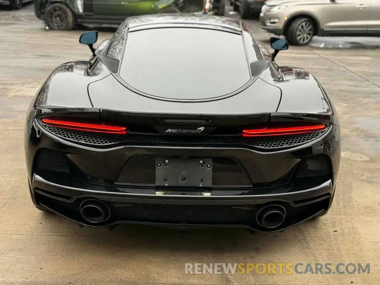 11 Photograph of a damaged car SBM22GCA3PW002548 MCLAREN AUTOMOTIVE GT 2023