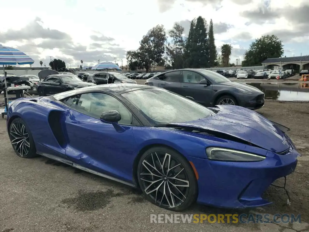 4 Photograph of a damaged car SBM22GCA9PW003039 MCLAREN AUTOMOTIVE GT 2023