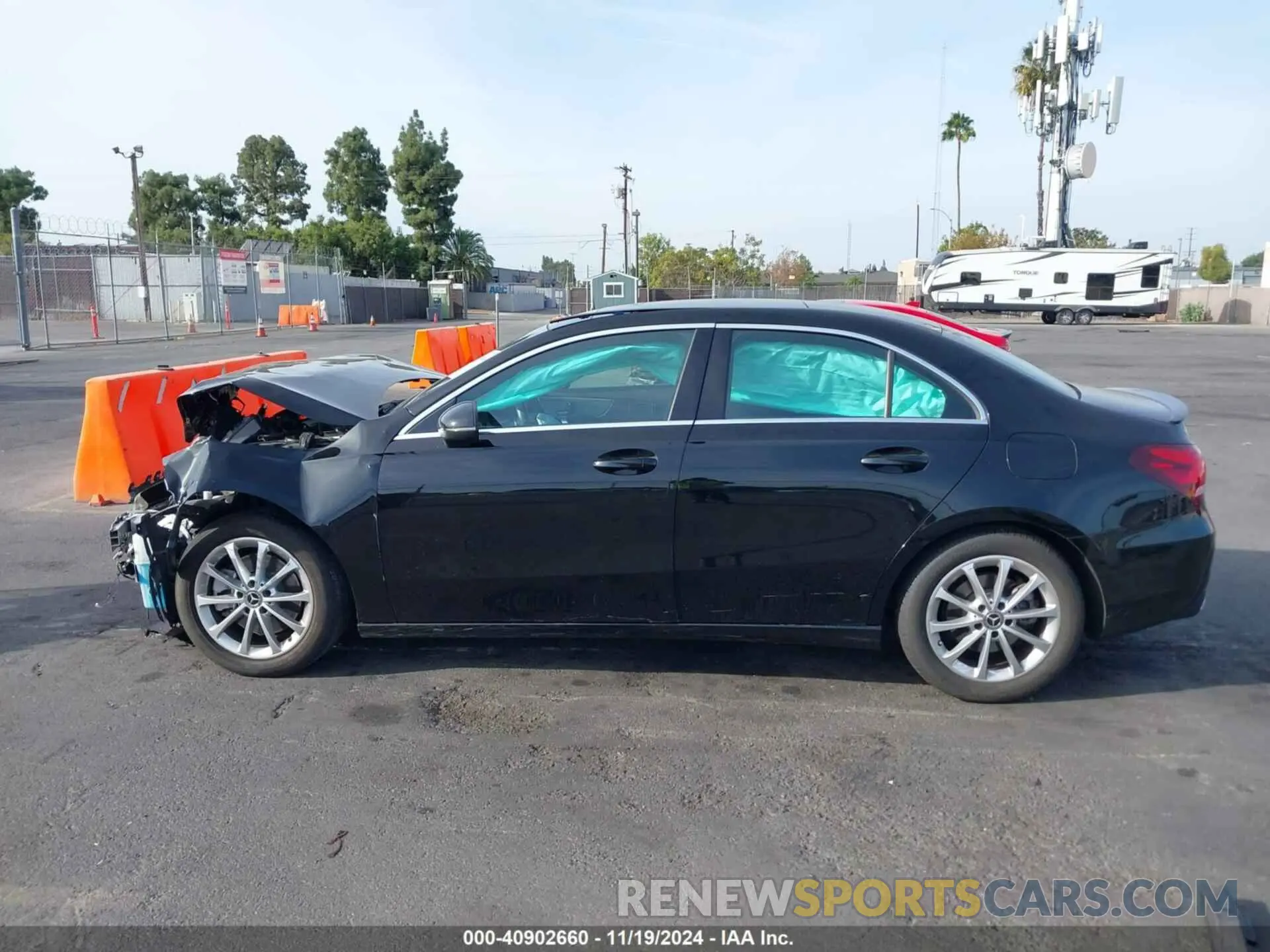 14 Photograph of a damaged car WDD3G4EB8KW021243 MERCEDES-BENZ A 2019