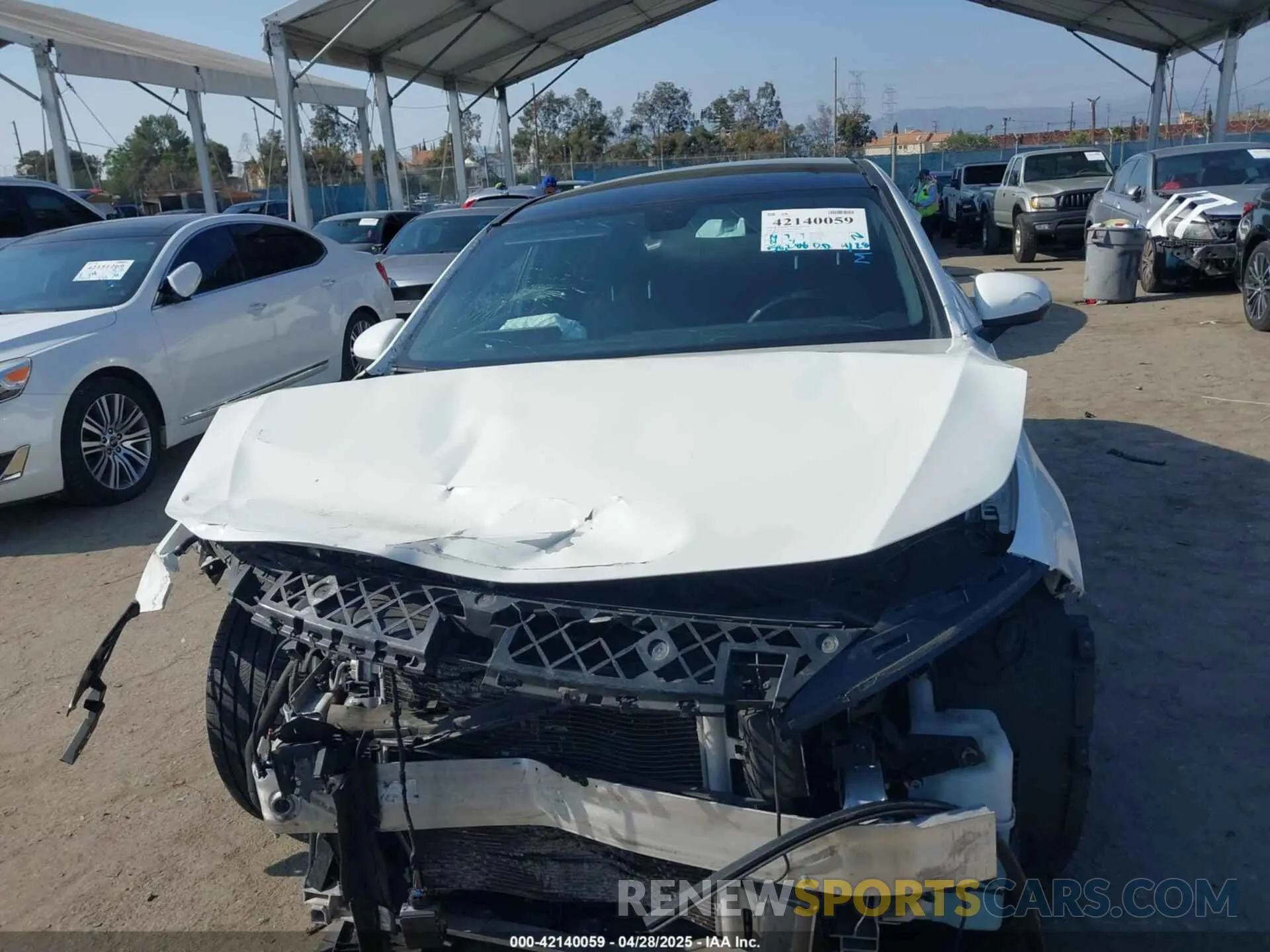 12 Photograph of a damaged car WDD3G4EB0KW000497 MERCEDES-BENZ A 220 2019