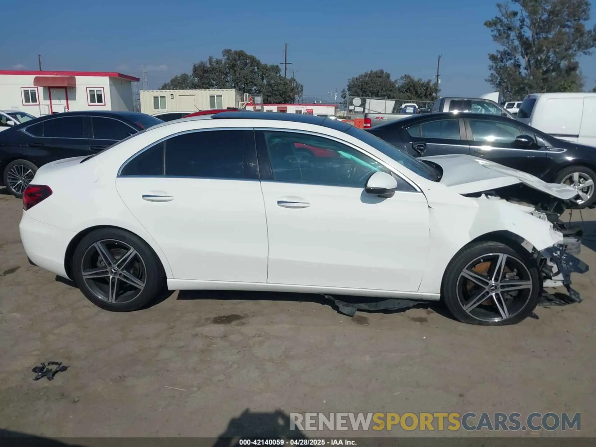 13 Photograph of a damaged car WDD3G4EB0KW000497 MERCEDES-BENZ A 220 2019