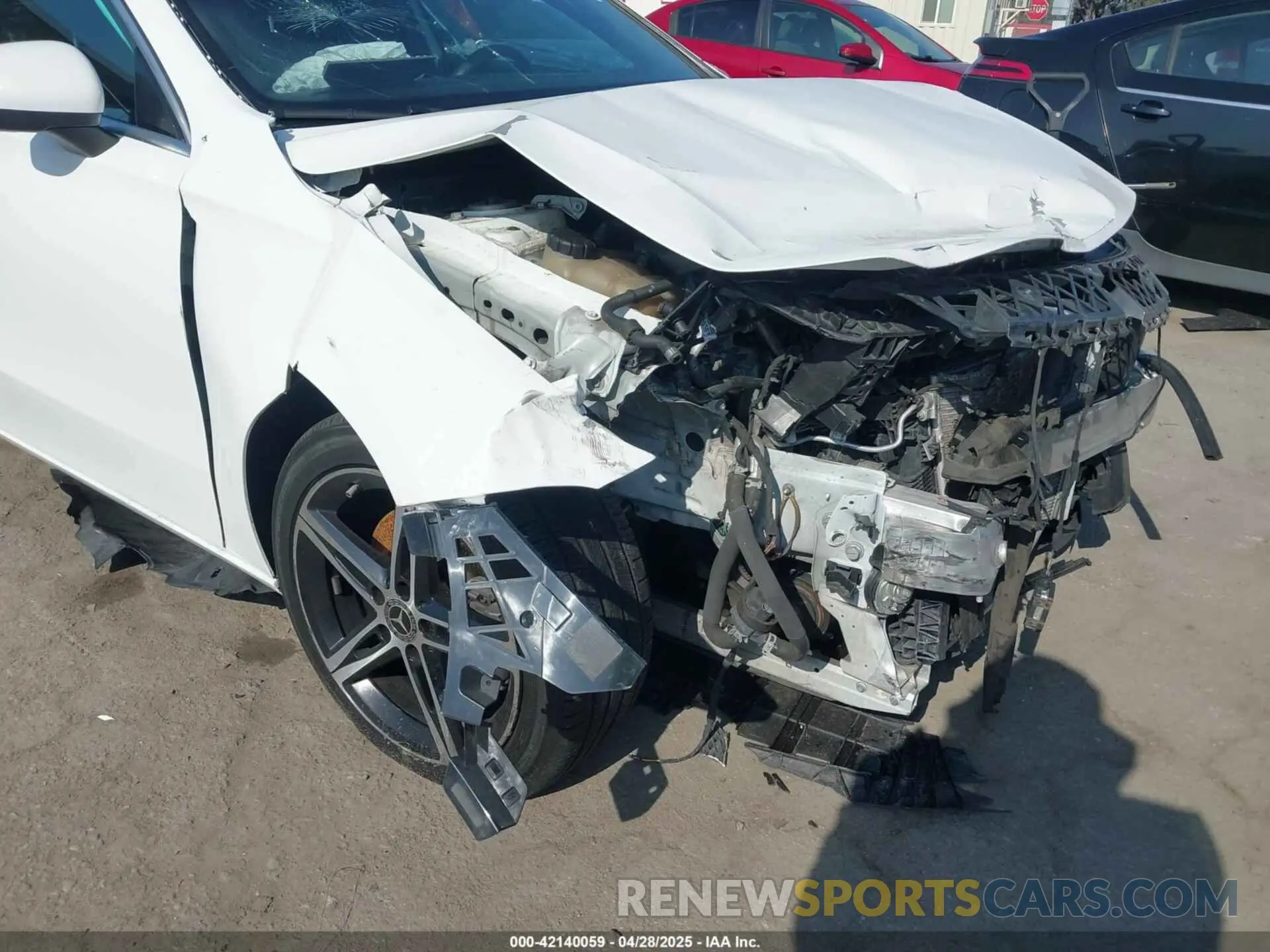 17 Photograph of a damaged car WDD3G4EB0KW000497 MERCEDES-BENZ A 220 2019