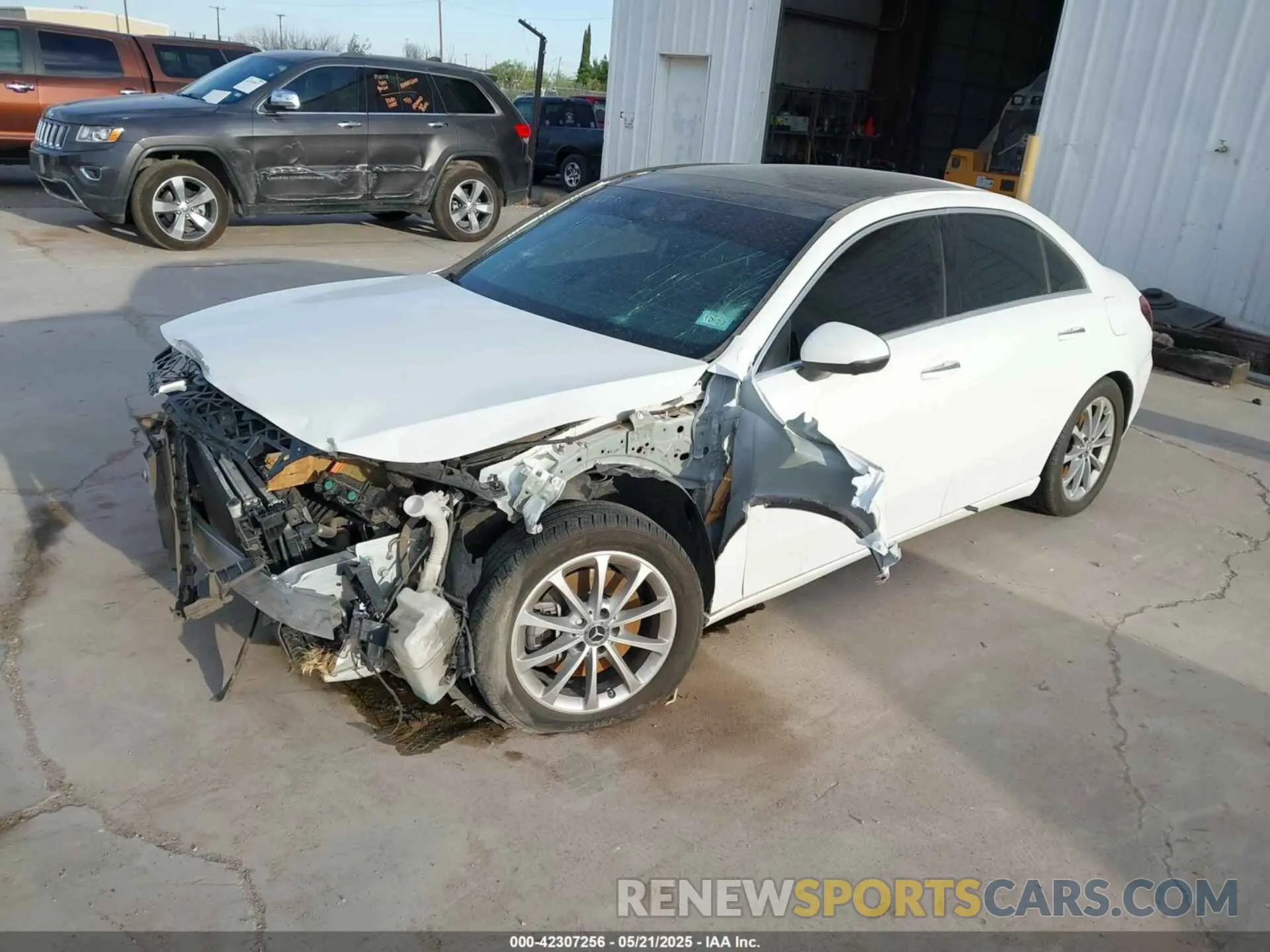 2 Photograph of a damaged car WDD3G4EB0KW029448 MERCEDES-BENZ A 220 2019