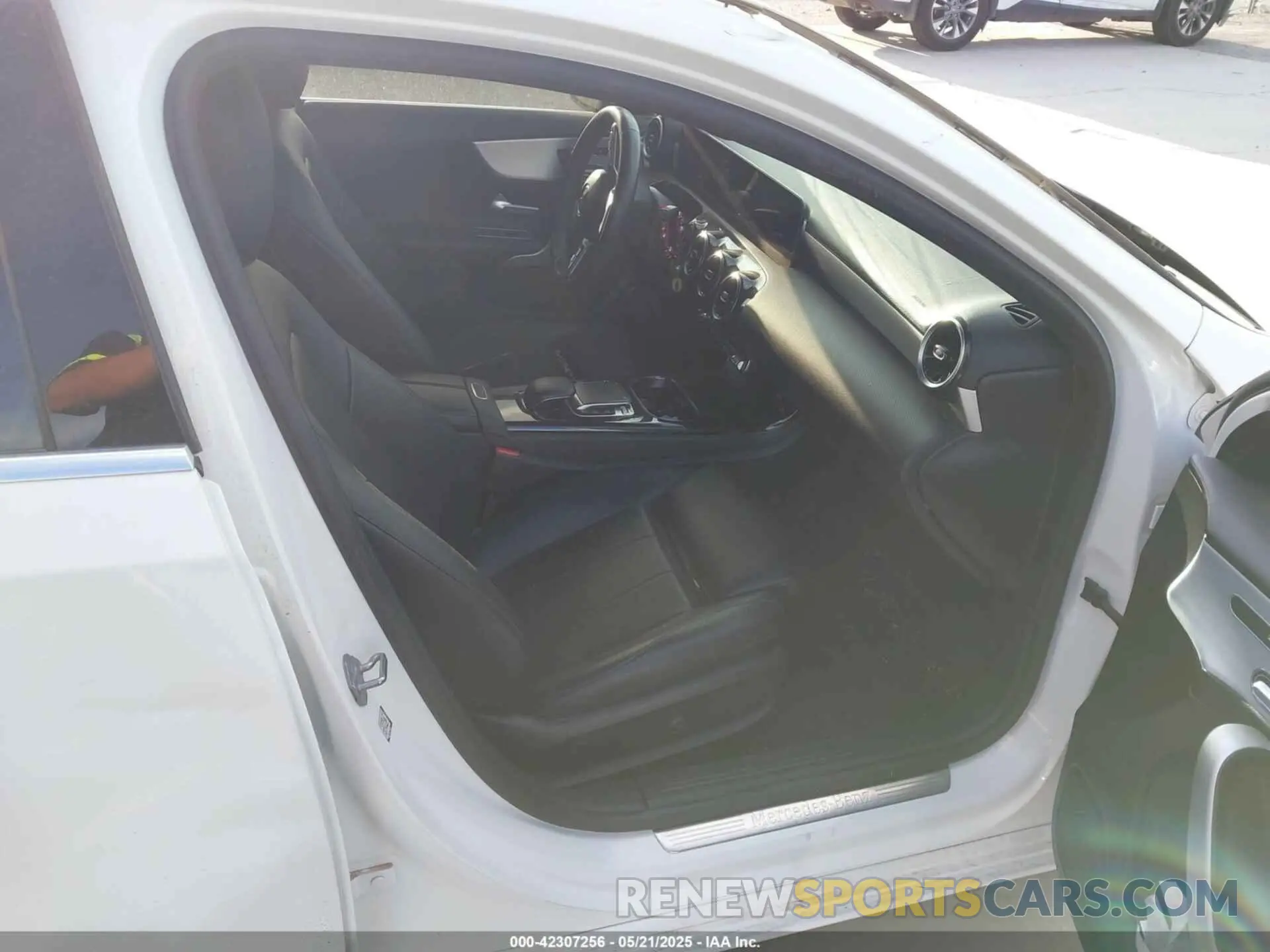 5 Photograph of a damaged car WDD3G4EB0KW029448 MERCEDES-BENZ A 220 2019