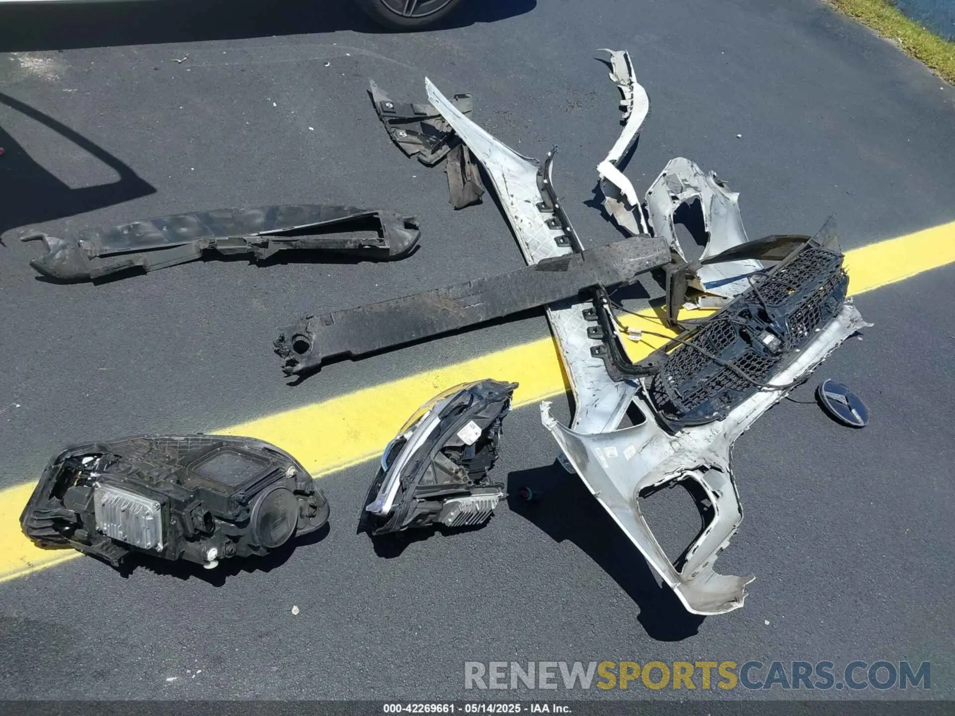 12 Photograph of a damaged car WDD3G4EB1KW012903 MERCEDES-BENZ A 220 2019