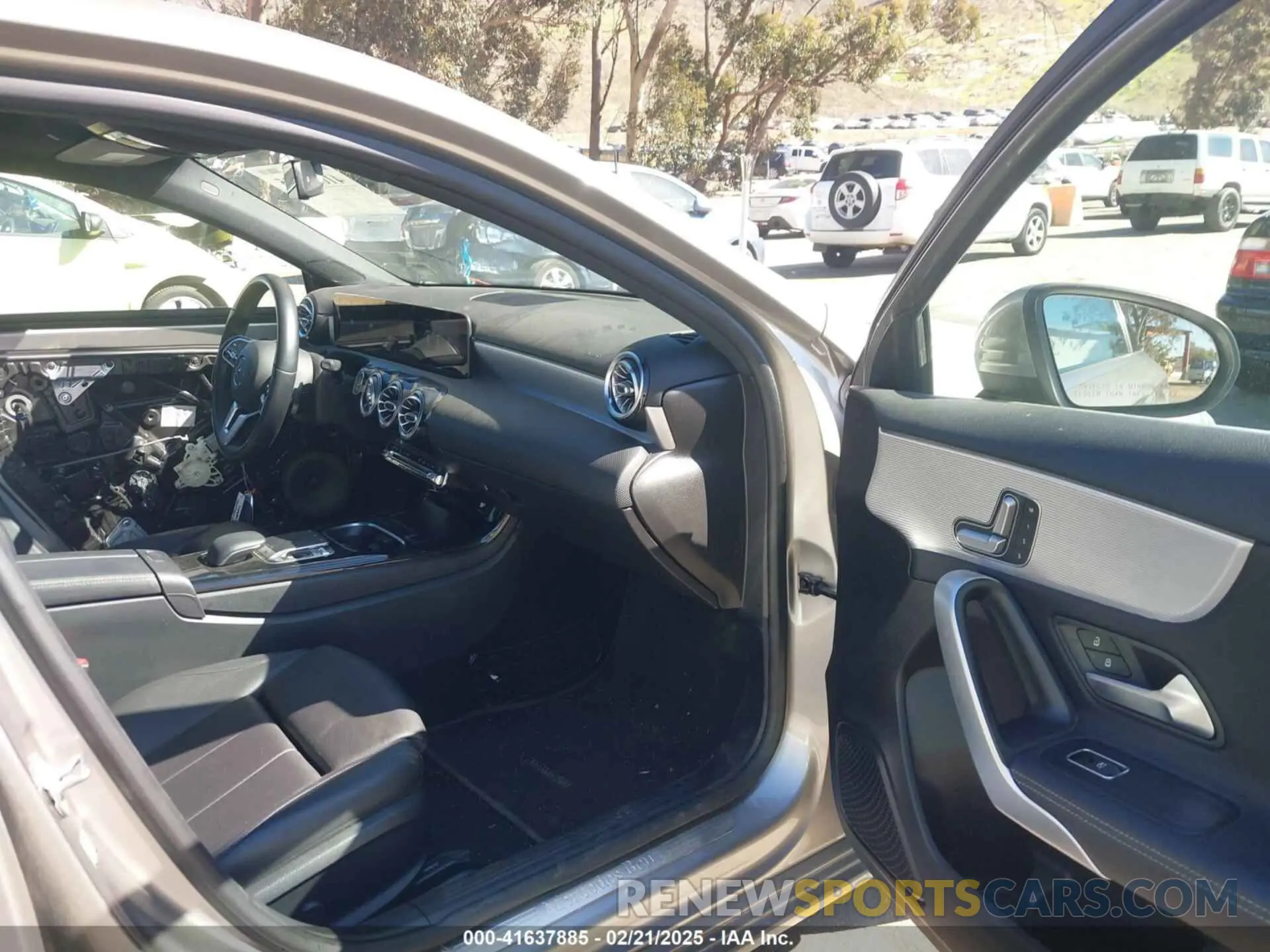 5 Photograph of a damaged car WDD3G4EB1KW021407 MERCEDES-BENZ A 220 2019