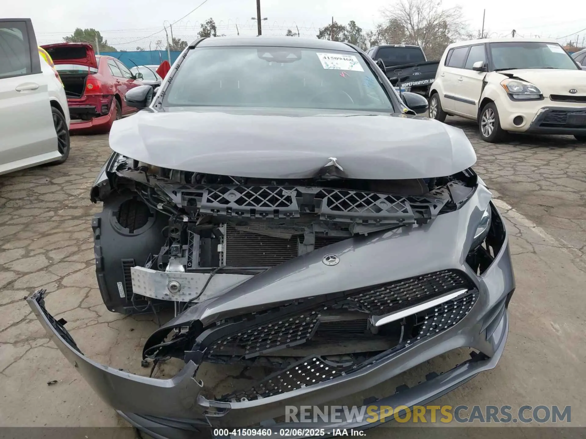 12 Photograph of a damaged car WDD3G4EB2KW003031 MERCEDES-BENZ A 220 2019