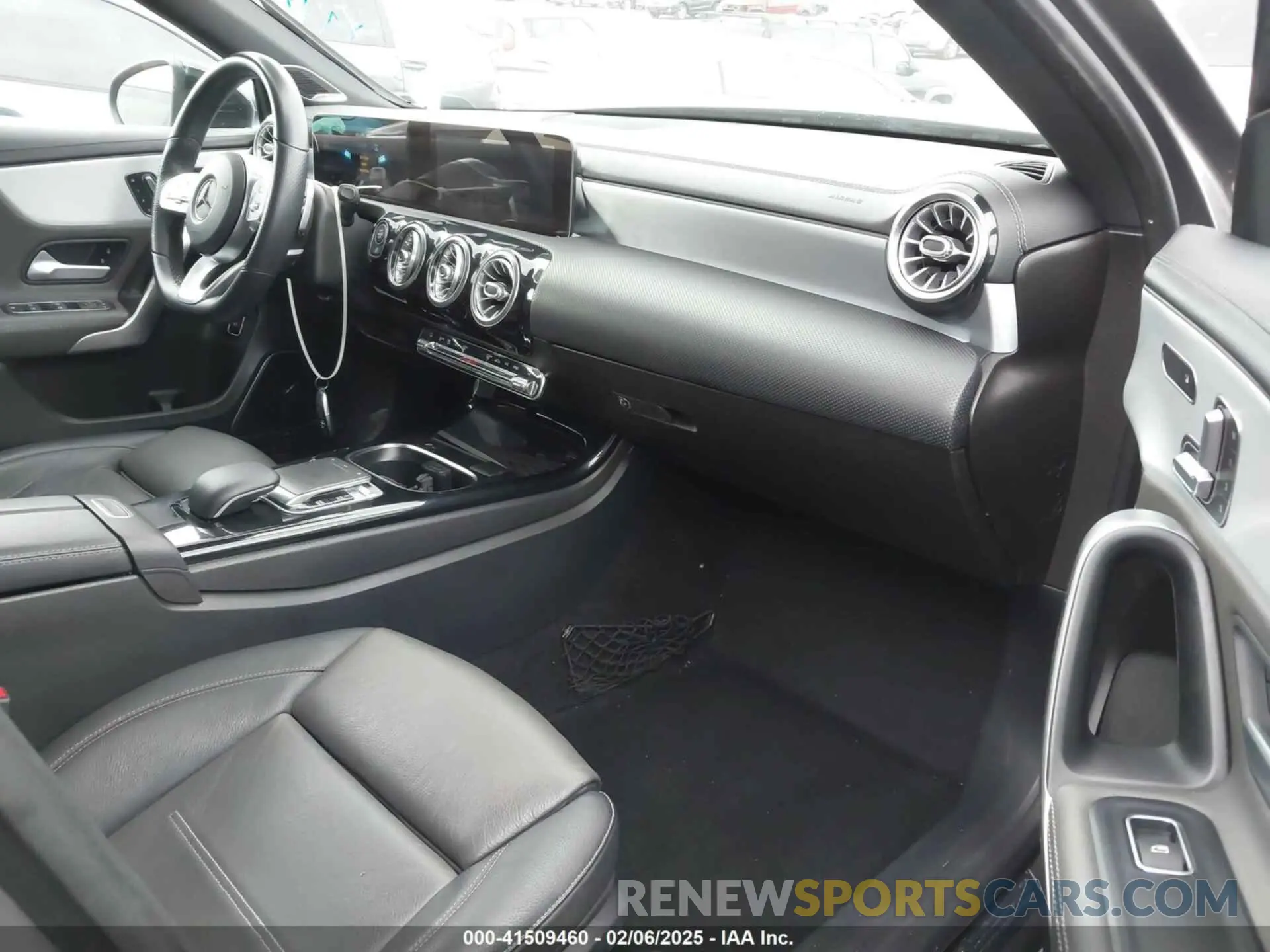 5 Photograph of a damaged car WDD3G4EB2KW003031 MERCEDES-BENZ A 220 2019