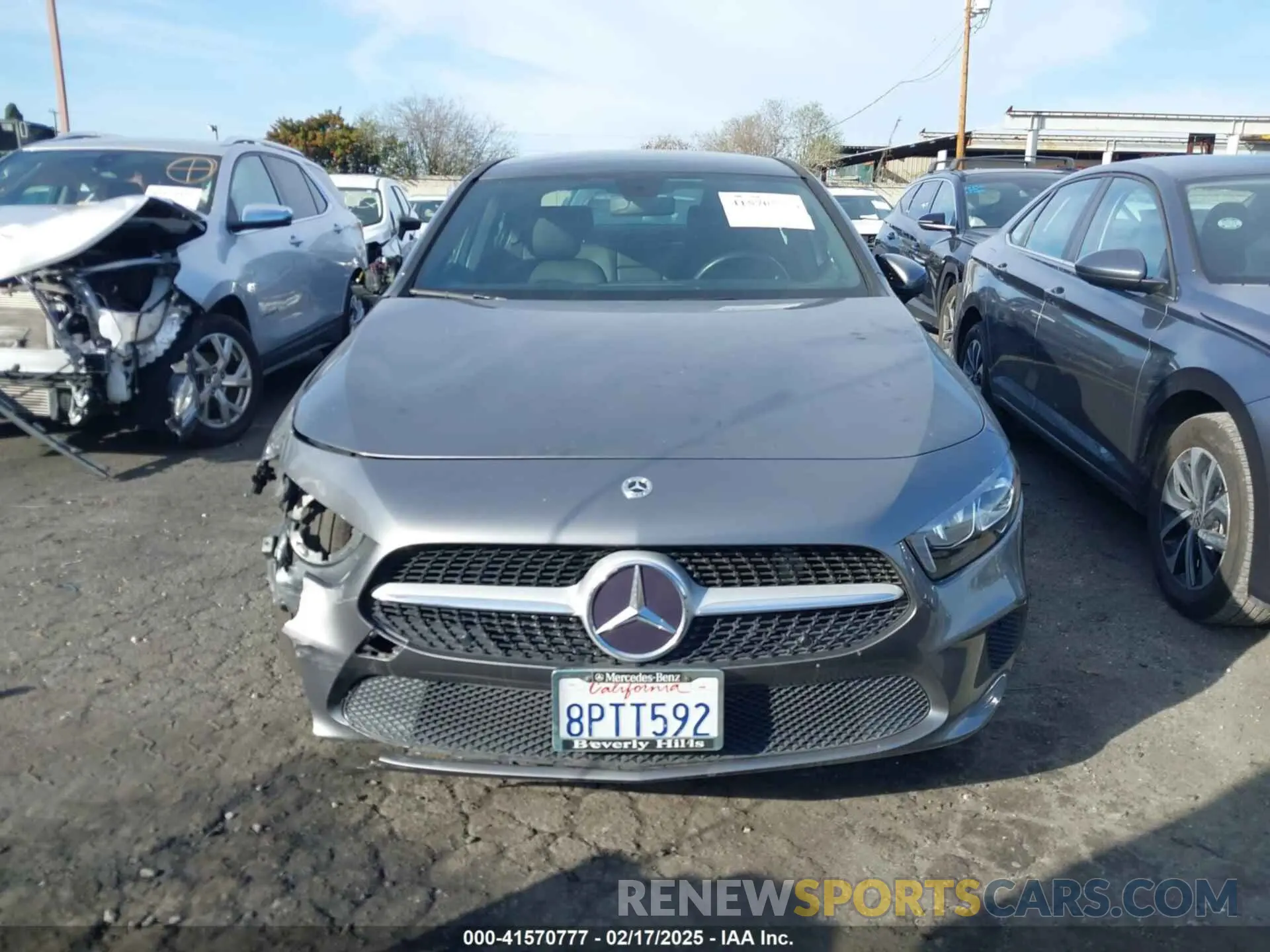 12 Photograph of a damaged car WDD3G4EB3KW025944 MERCEDES-BENZ A 220 2019