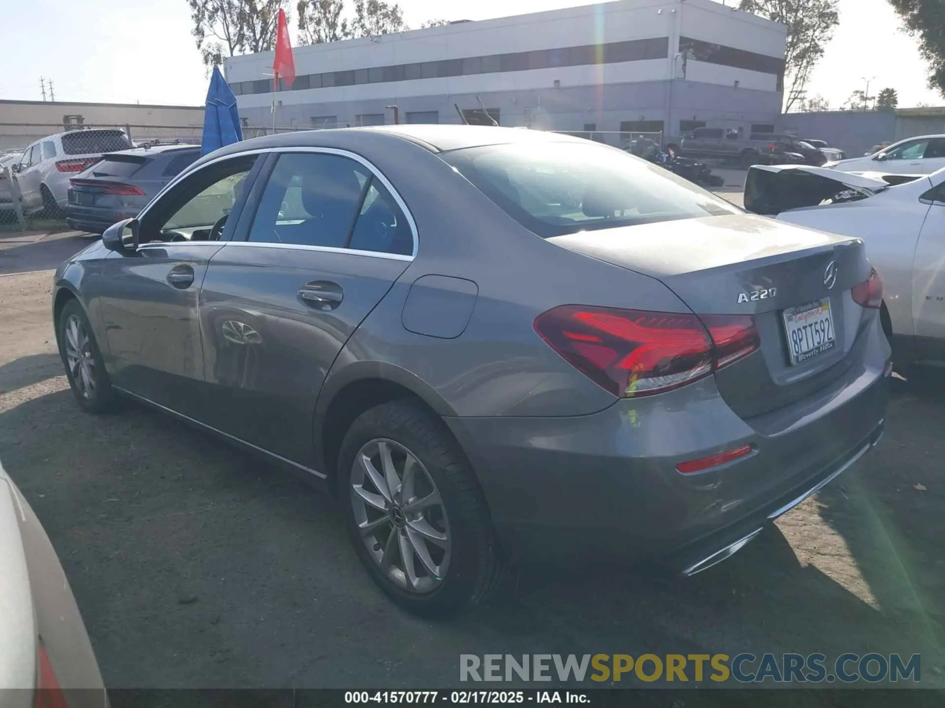 3 Photograph of a damaged car WDD3G4EB3KW025944 MERCEDES-BENZ A 220 2019