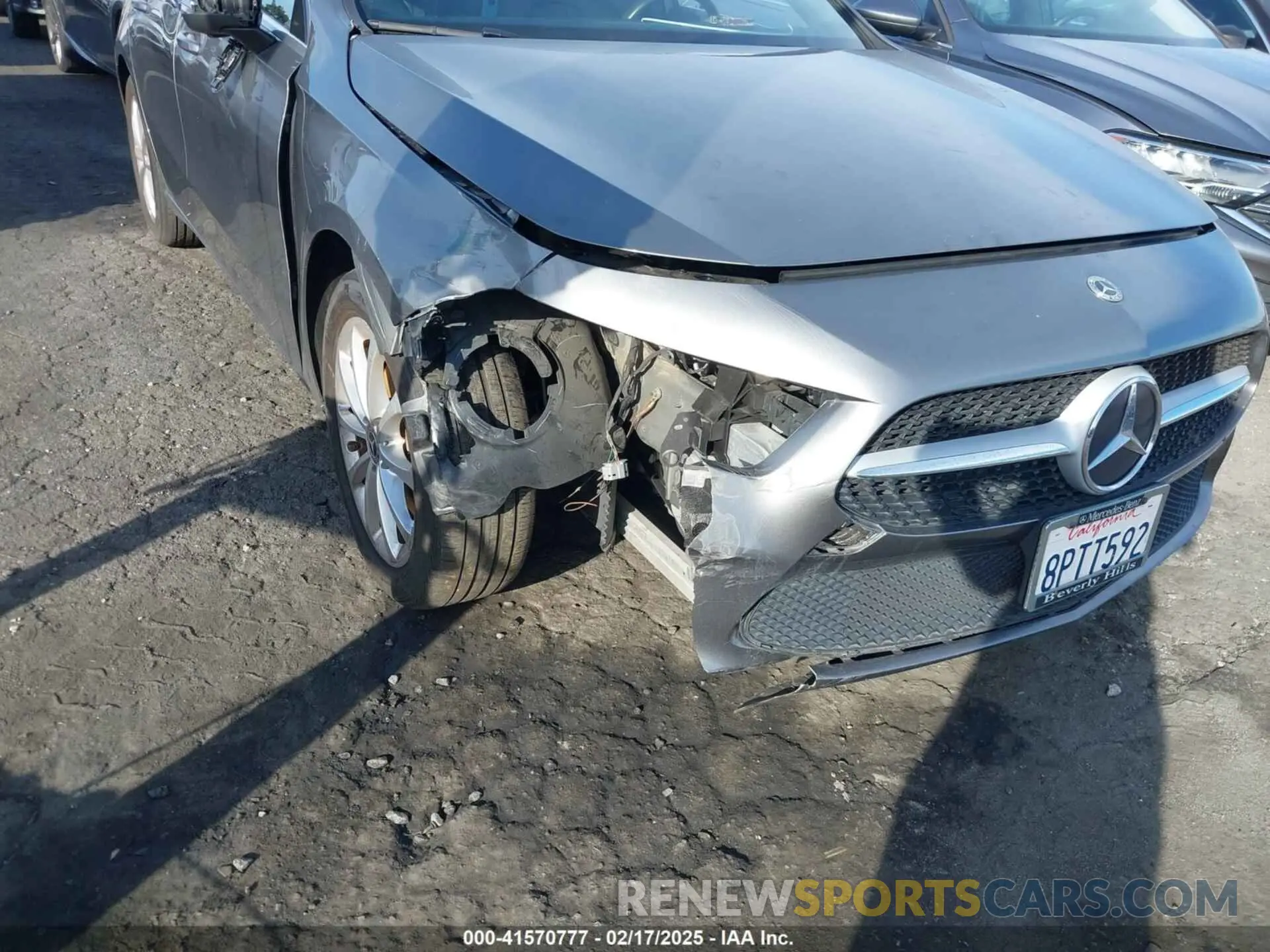 6 Photograph of a damaged car WDD3G4EB3KW025944 MERCEDES-BENZ A 220 2019