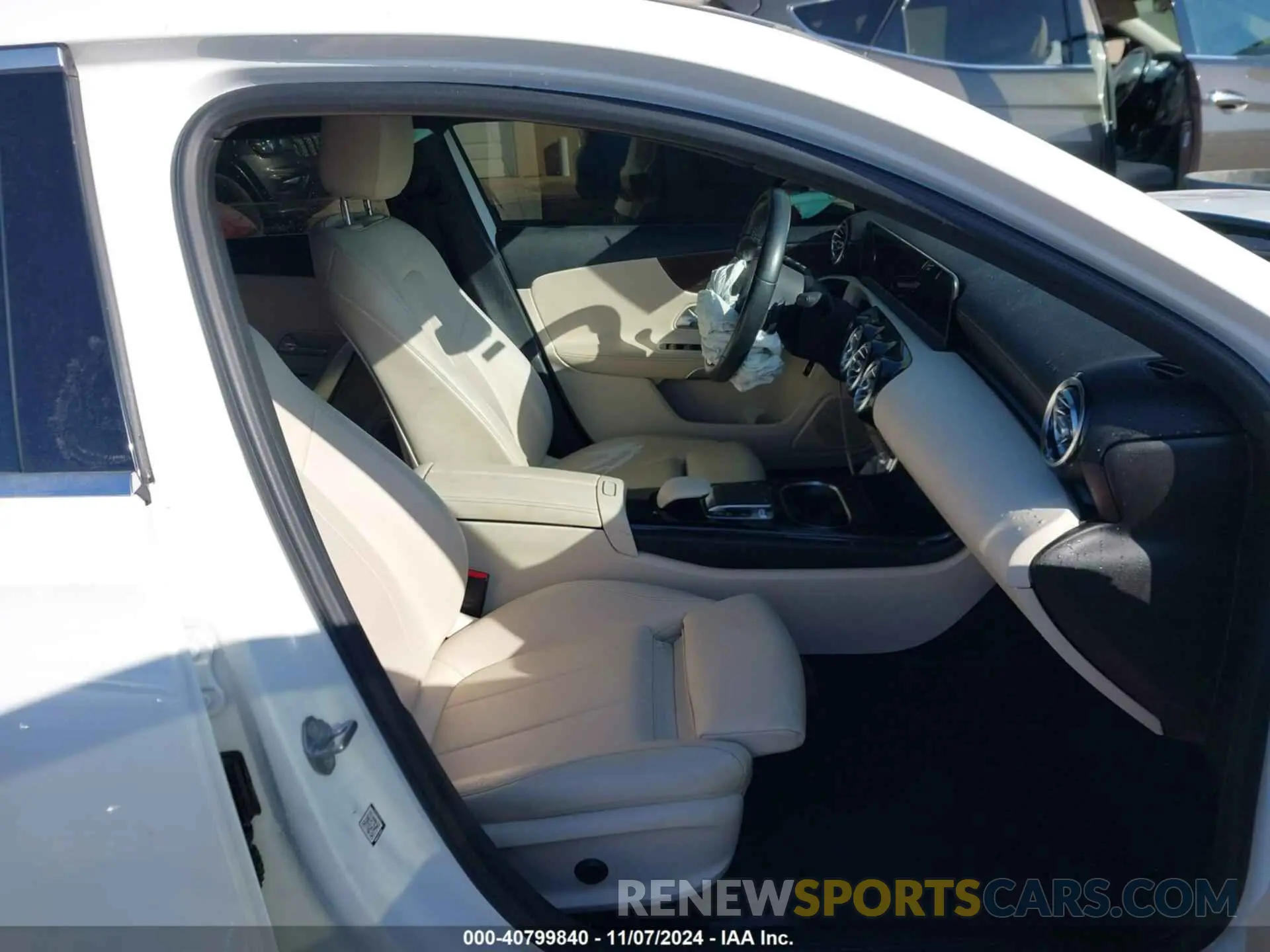 5 Photograph of a damaged car WDD3G4EB5KW007140 MERCEDES-BENZ A 220 2019