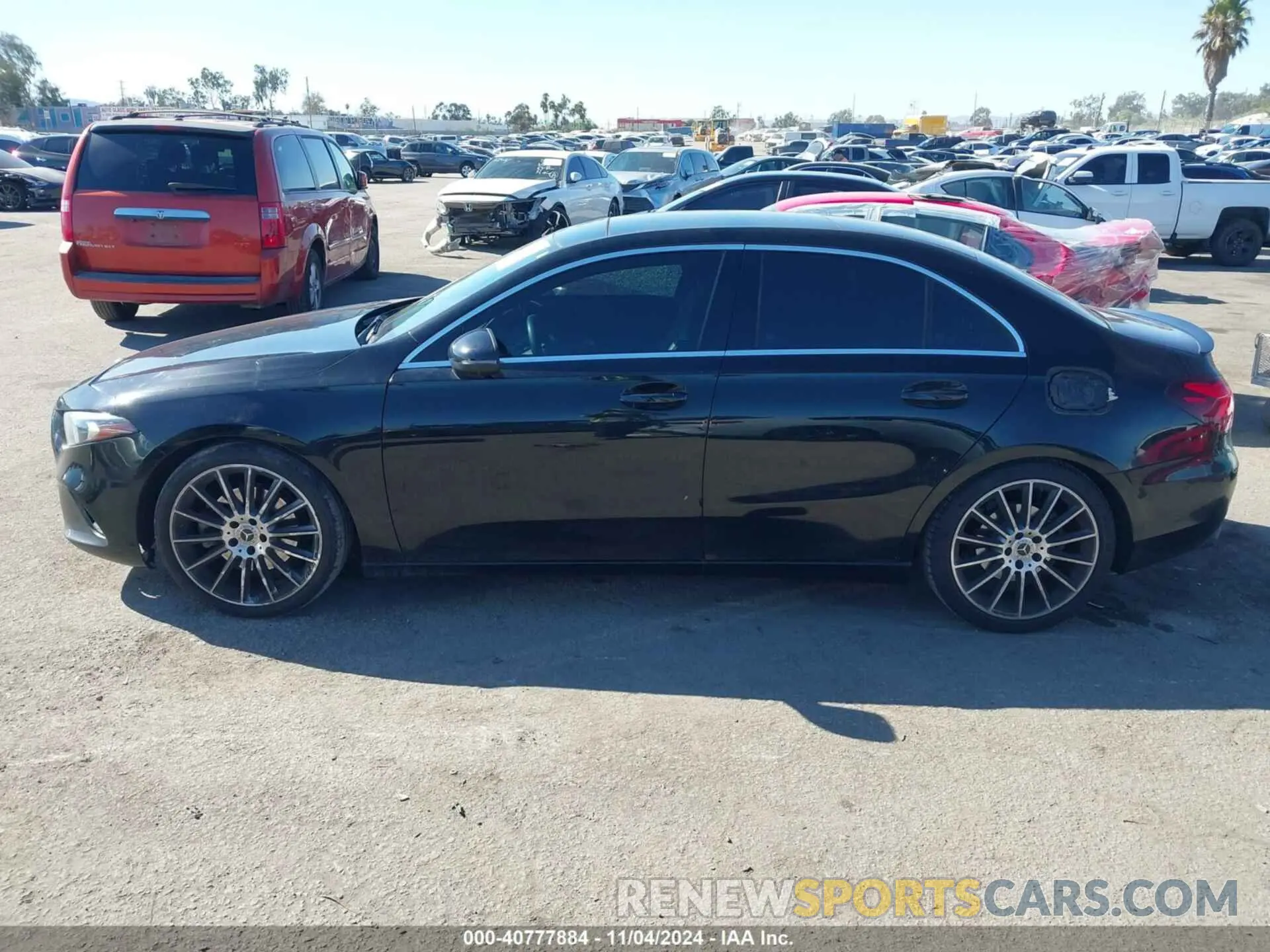 14 Photograph of a damaged car WDD3G4EB5KW011432 MERCEDES-BENZ A 220 2019