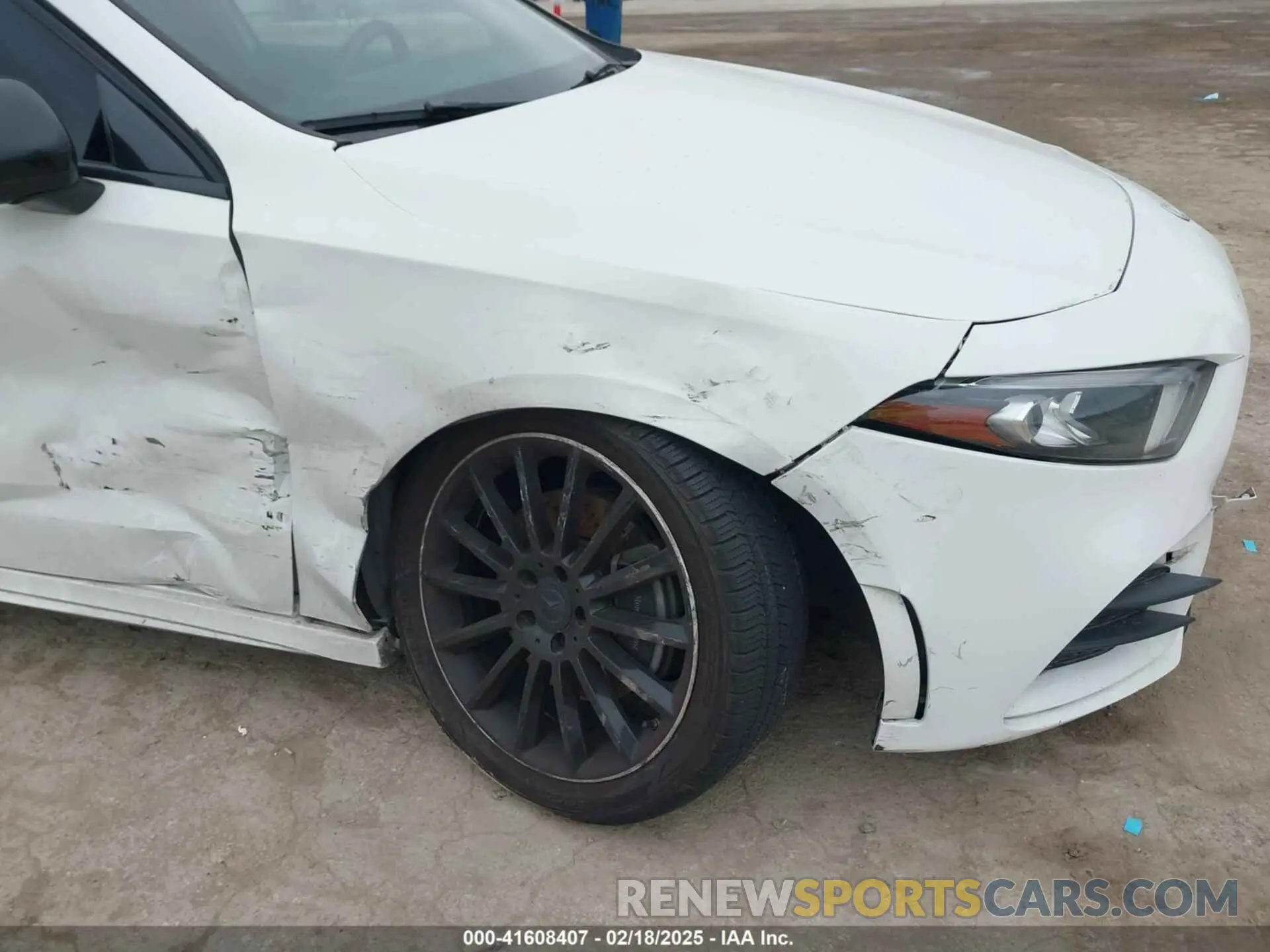6 Photograph of a damaged car WDD3G4EB5KW012029 MERCEDES-BENZ A 220 2019