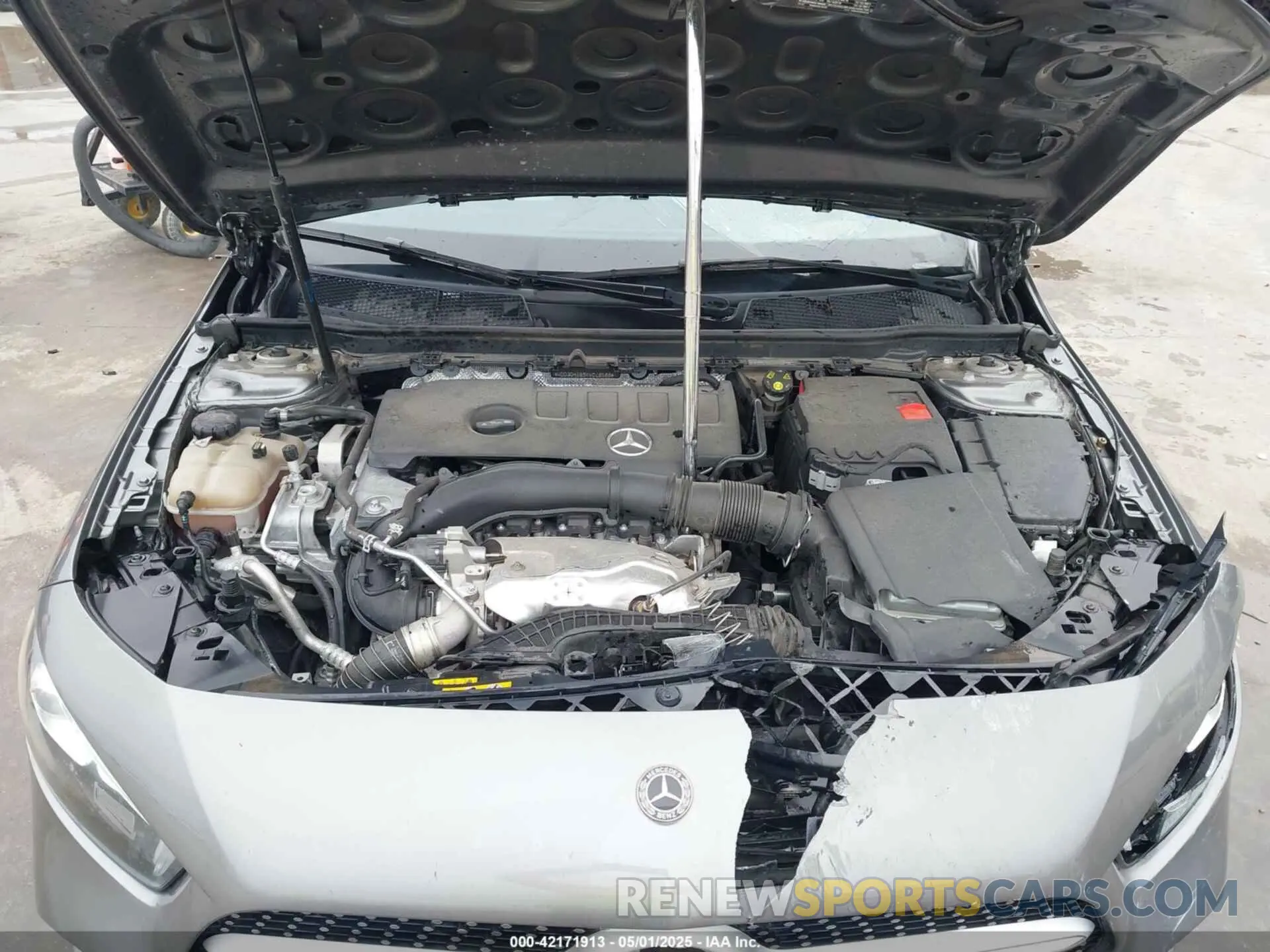 10 Photograph of a damaged car WDD3G4EB5KW018588 MERCEDES-BENZ A 220 2019