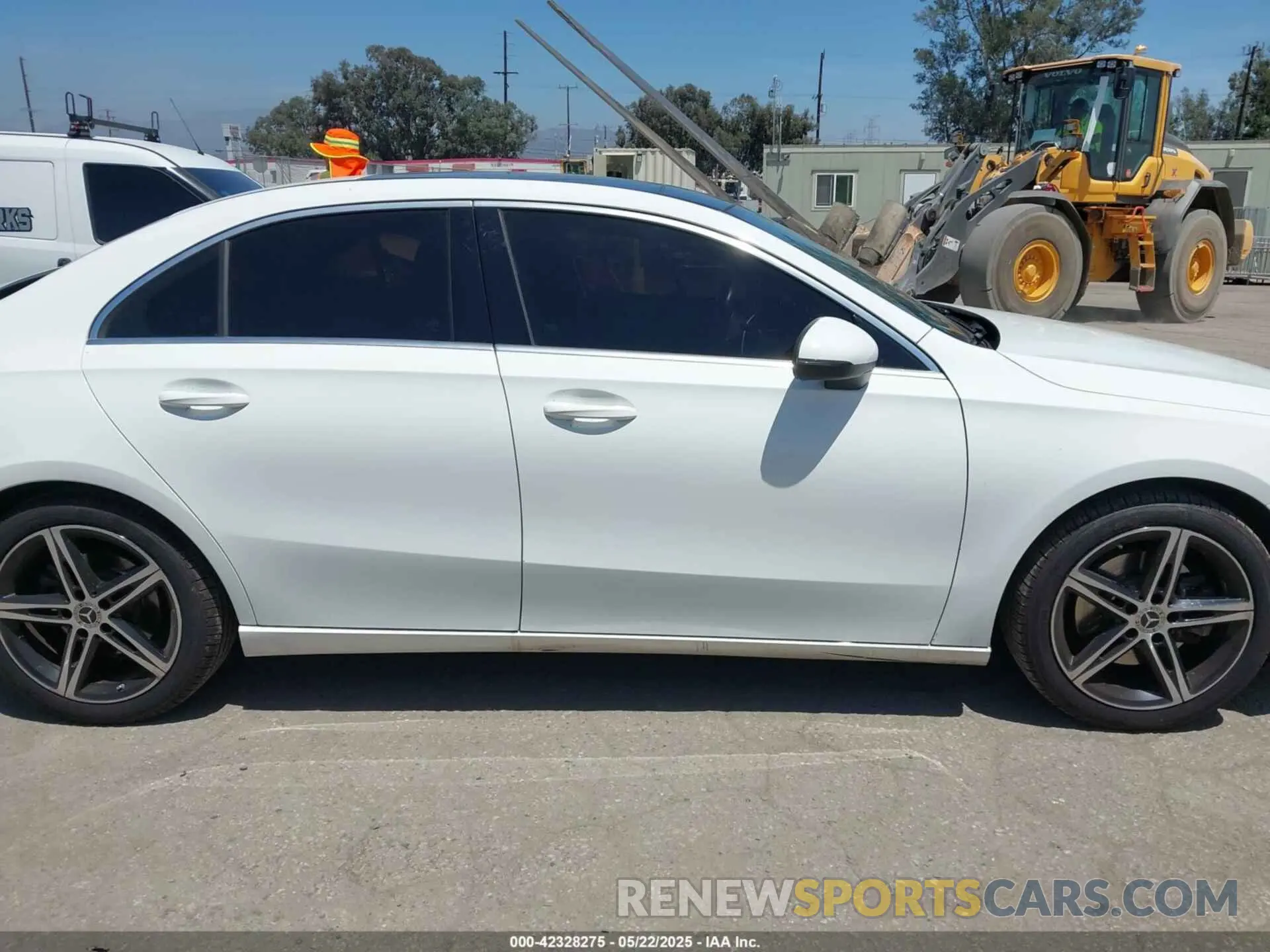 13 Photograph of a damaged car WDD3G4EB5KW026352 MERCEDES-BENZ A 220 2019