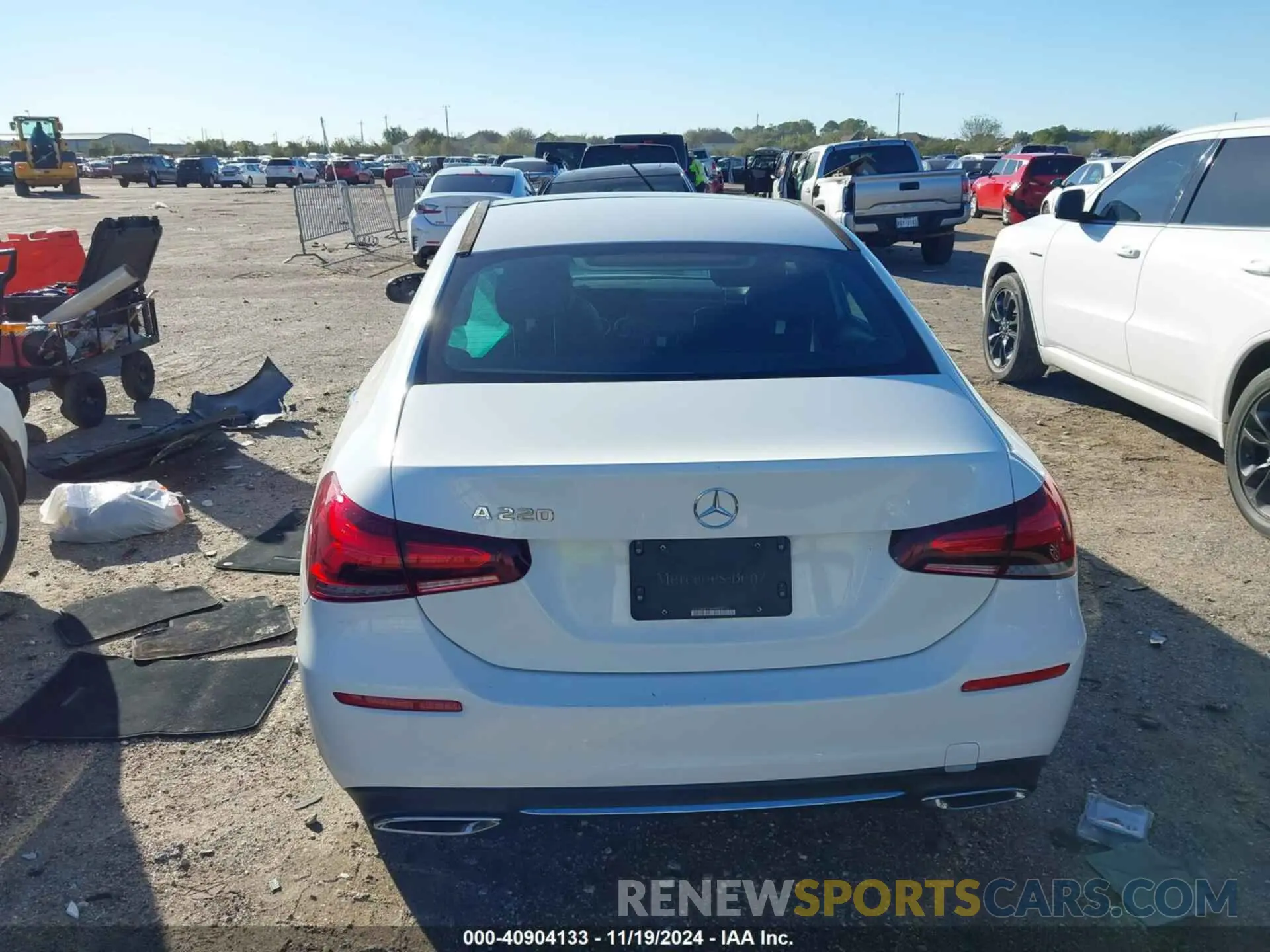 16 Photograph of a damaged car WDD3G4EB7KW000514 MERCEDES-BENZ A 220 2019