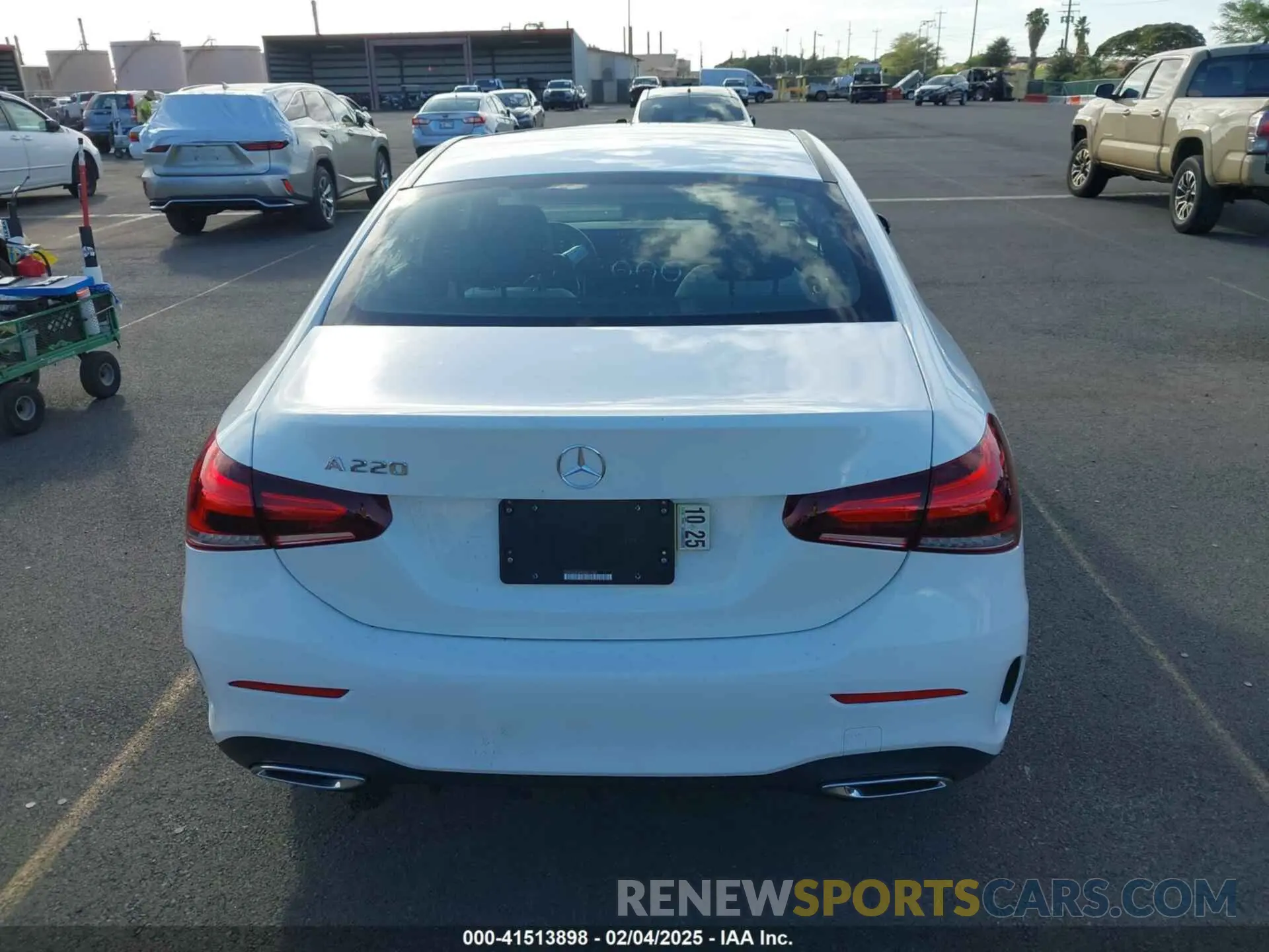 16 Photograph of a damaged car WDD3G4EB8KW007505 MERCEDES-BENZ A 220 2019