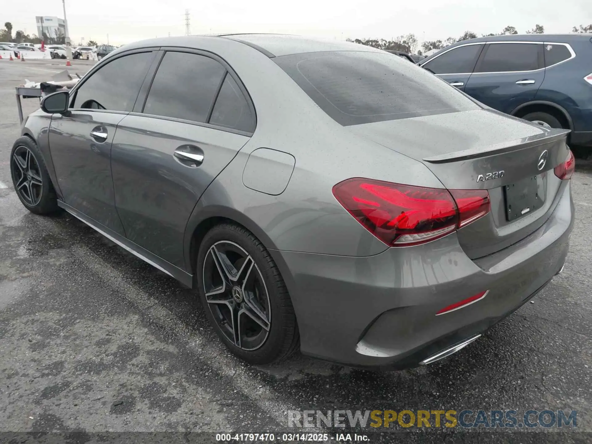 3 Photograph of a damaged car WDD3G4EB9KW002426 MERCEDES-BENZ A 220 2019