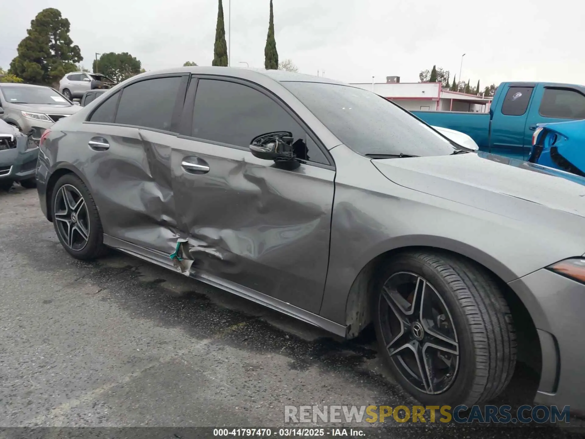 6 Photograph of a damaged car WDD3G4EB9KW002426 MERCEDES-BENZ A 220 2019