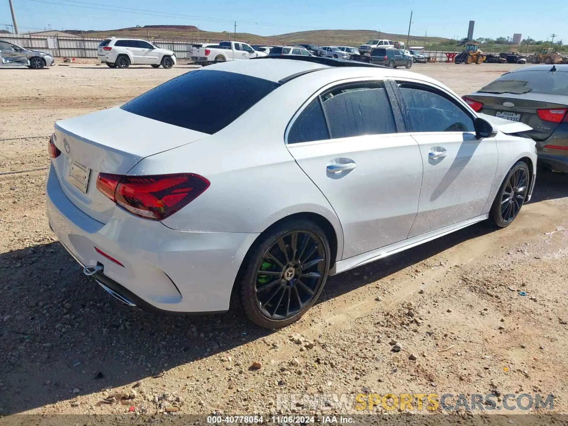 4 Photograph of a damaged car WDD3G4EB9KW021039 MERCEDES-BENZ A 220 2019