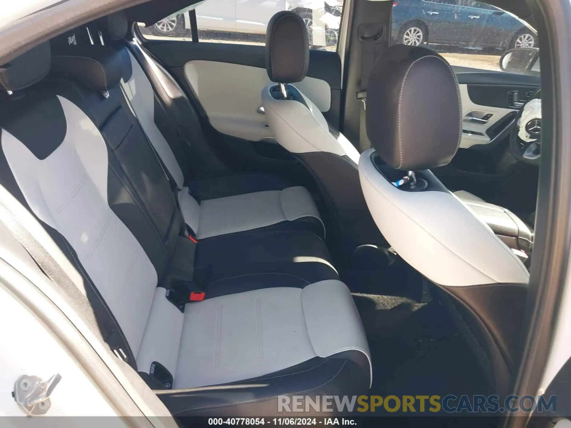 8 Photograph of a damaged car WDD3G4EB9KW021039 MERCEDES-BENZ A 220 2019