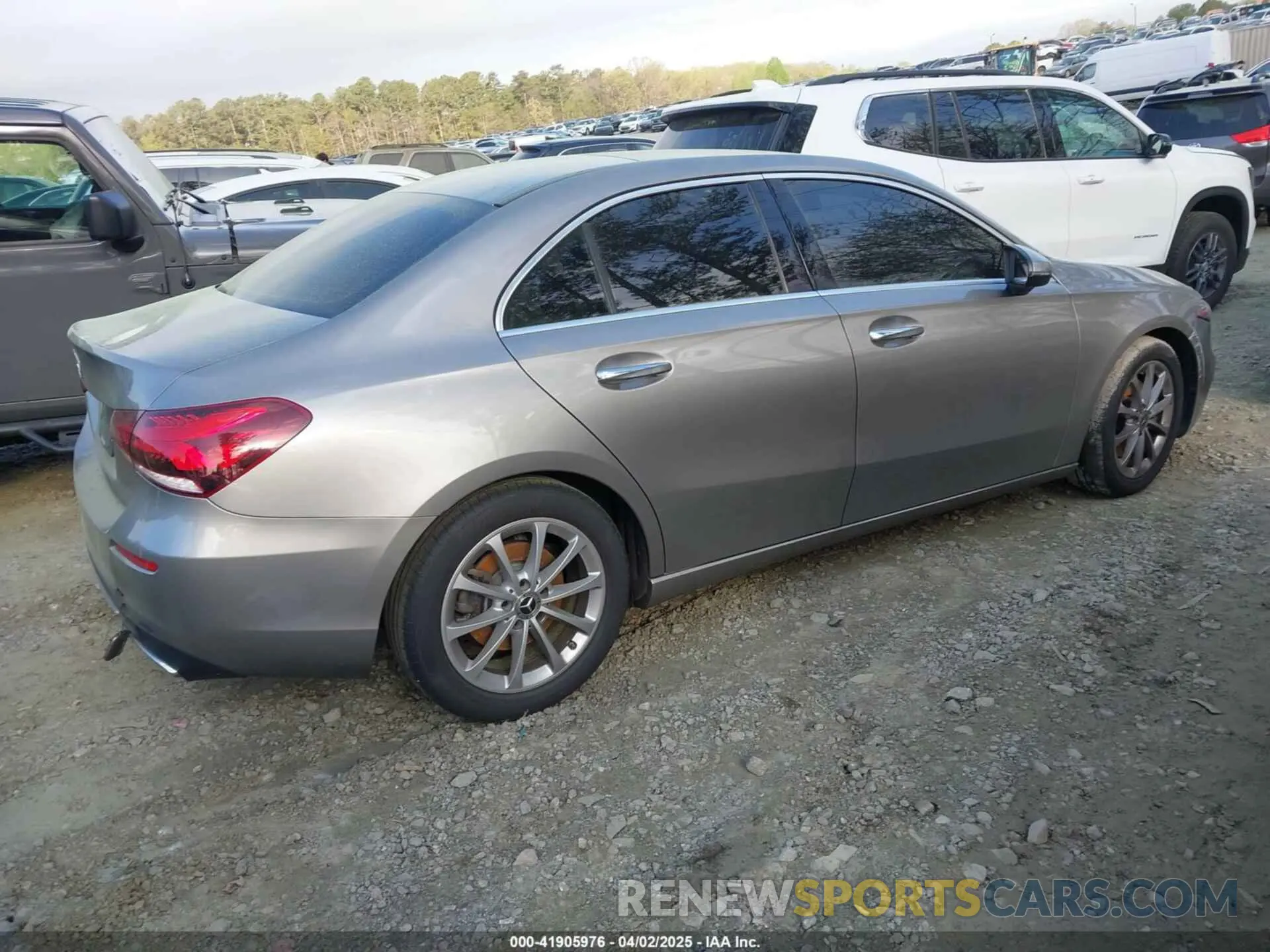 4 Photograph of a damaged car WDD3G4EBXKW034950 MERCEDES-BENZ A 220 2019