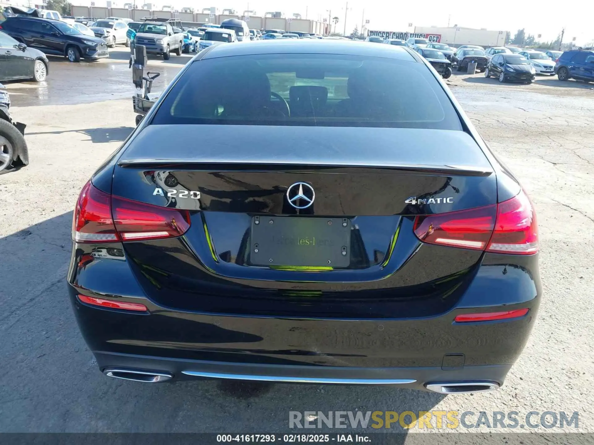 16 Photograph of a damaged car WDD3G4FB0KW007268 MERCEDES-BENZ A 220 2019